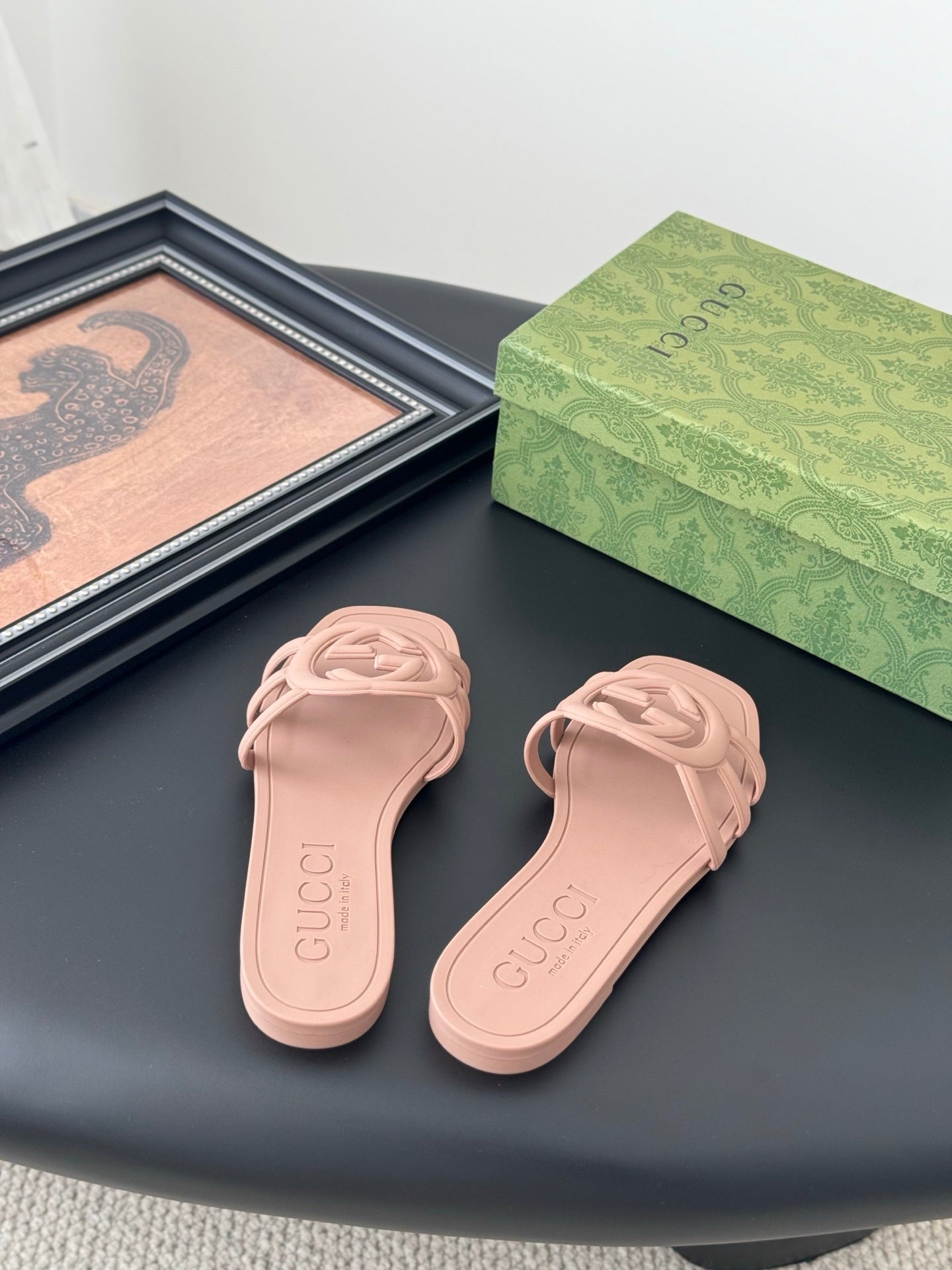BLUSH PINK LOGO DETAIL FLAT SLIDES