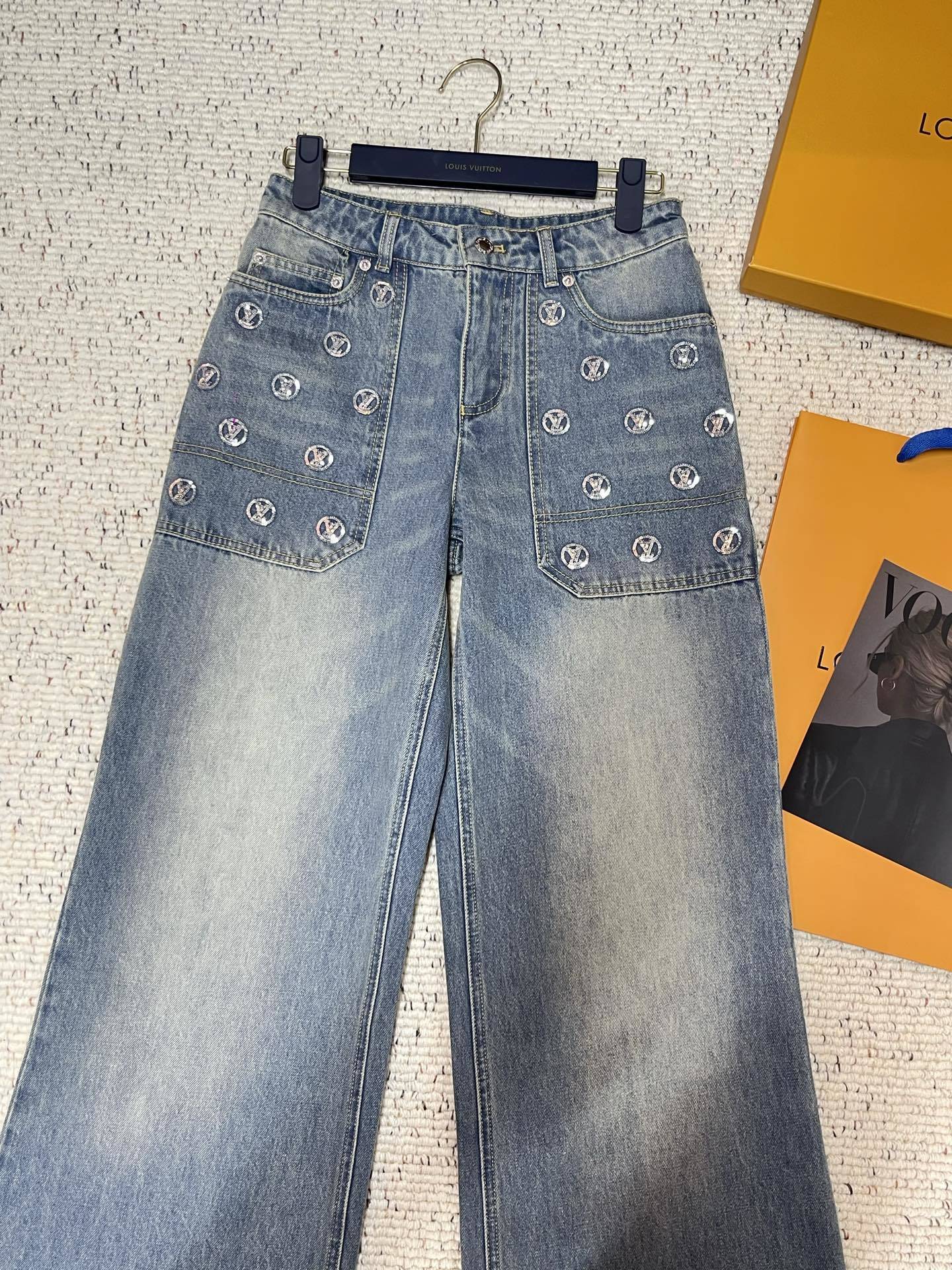 EMBELLISHED LOGO STRAIGHT LEG DENIM JEANS