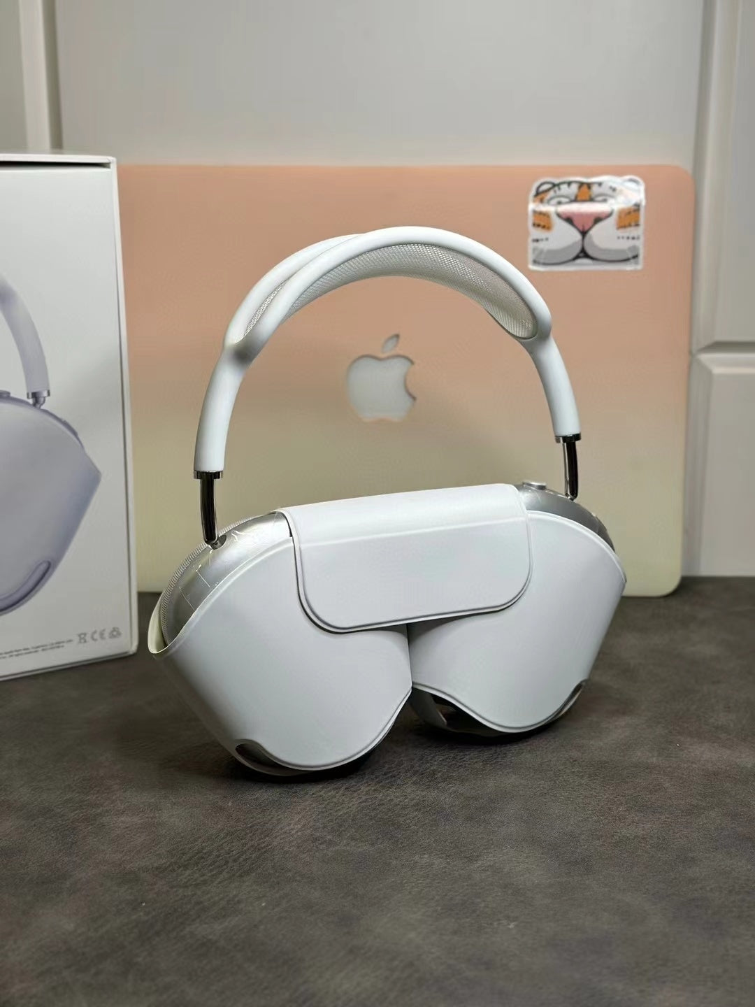 WIRELESS OVER-EAR NOISE CANCELLING HEADPHONES