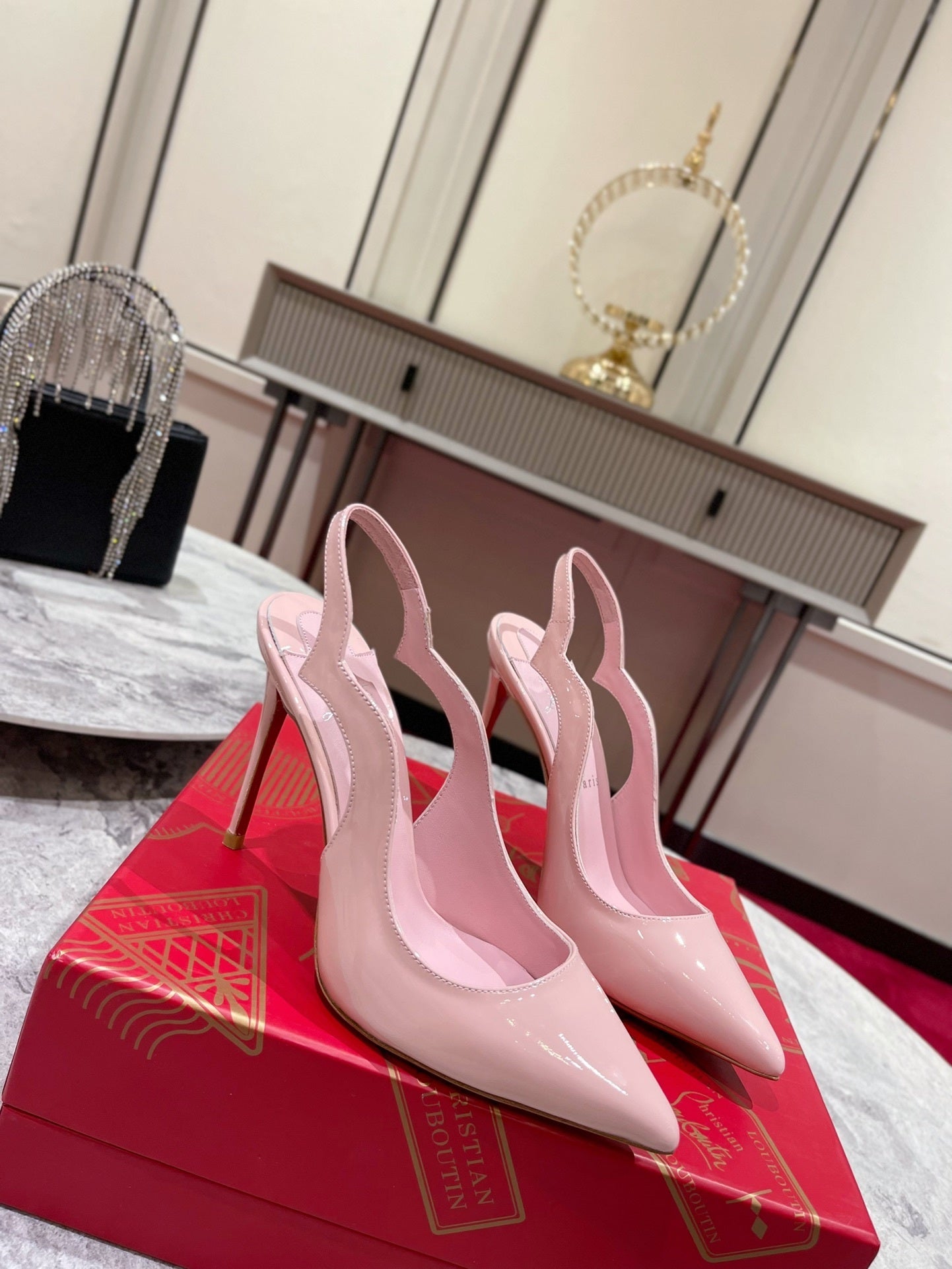 BLUSH PINK PATENT SCALLOPED SLINGBACK HEELS