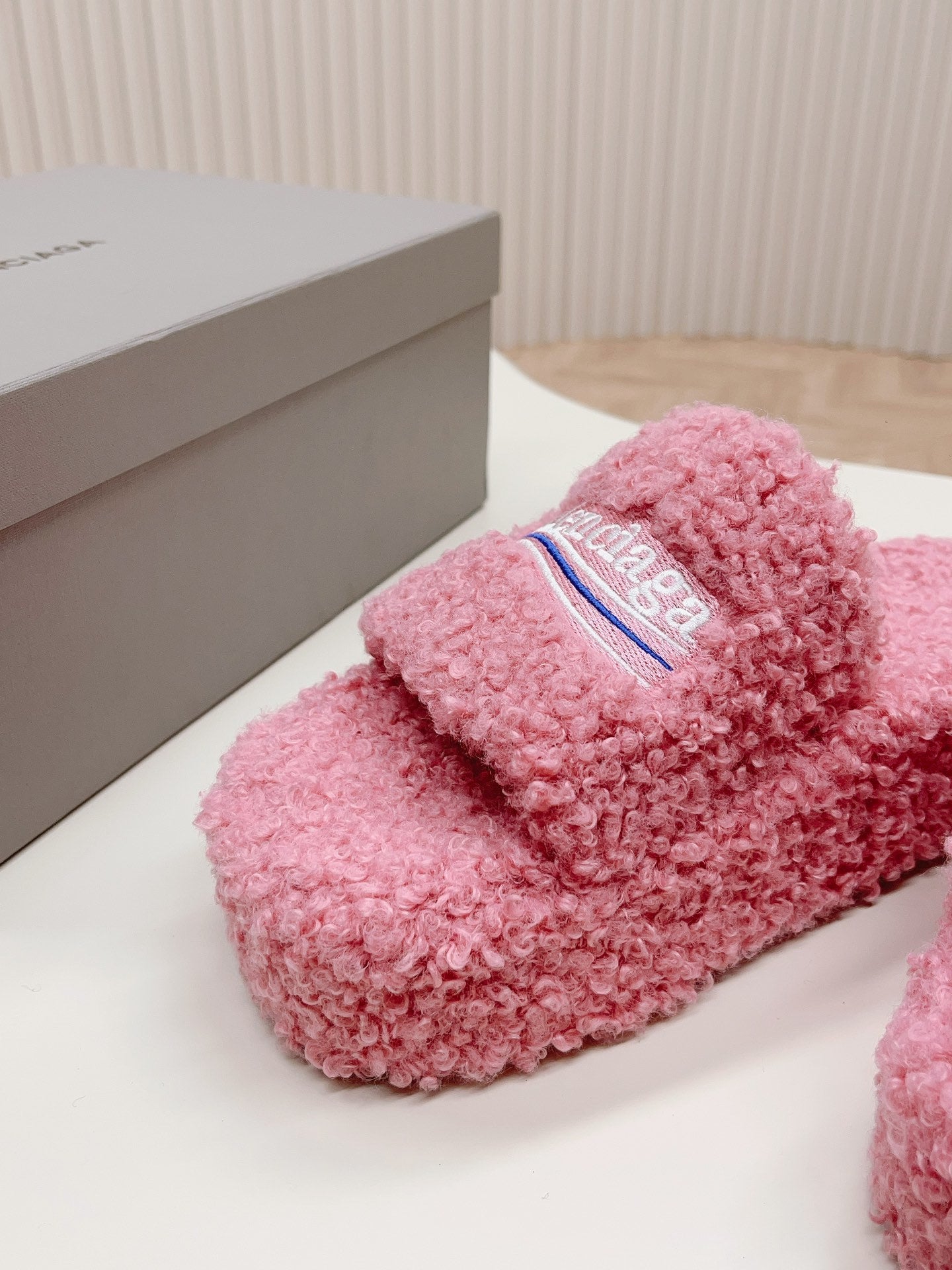 PINK SHERPA LOGO PLATFORM SLIDE SANDALS