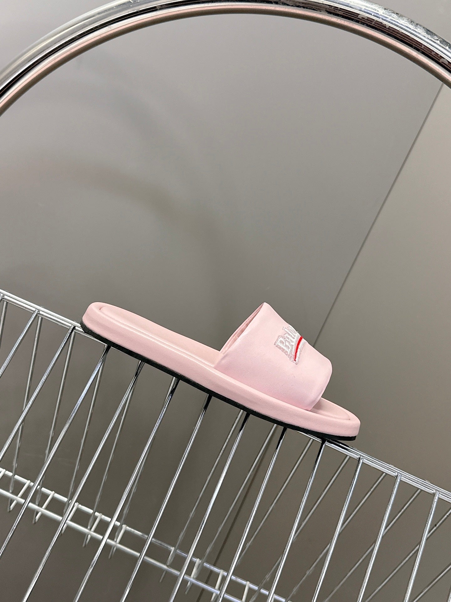 PASTEL PINK LOGO SLIDE SANDALS