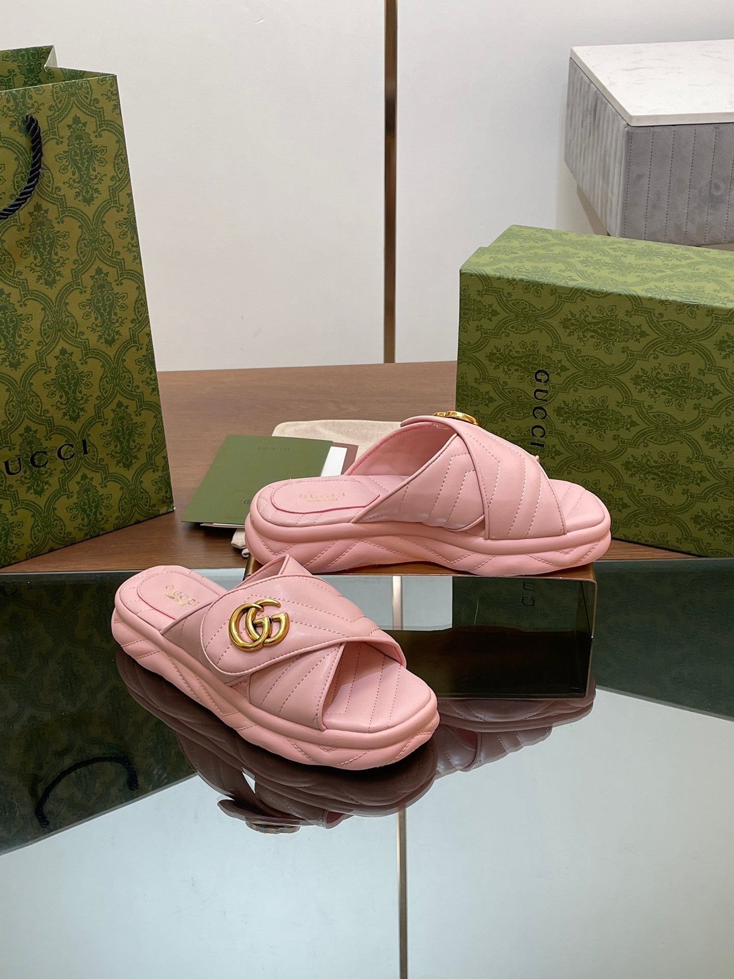 QUILTED PLATFORM SLIDE SANDALS – BLUSH PINK