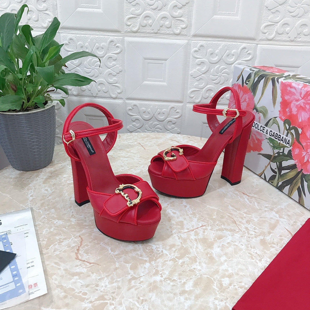 RED PLATFORM SANDALS WITH GOLD-TONE HARDWARE