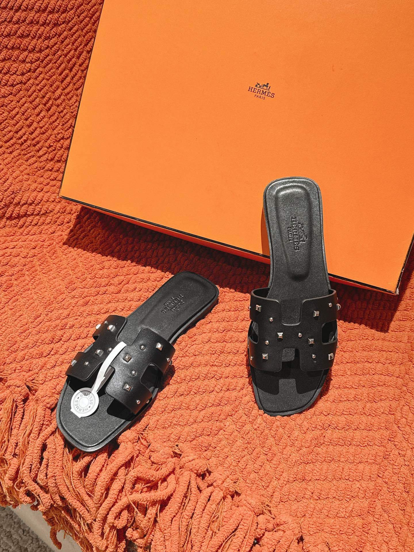 BLACK STUDDED LEATHER SLIDE SANDALS