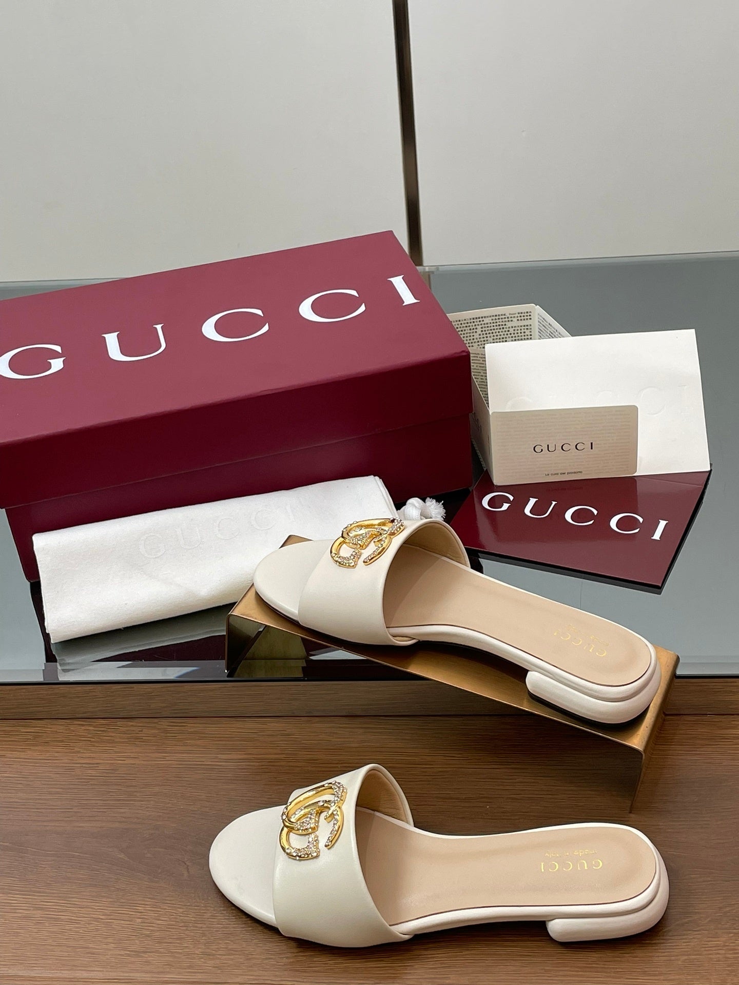 BEIGE METALLIC LOGO FLAT SLIDES