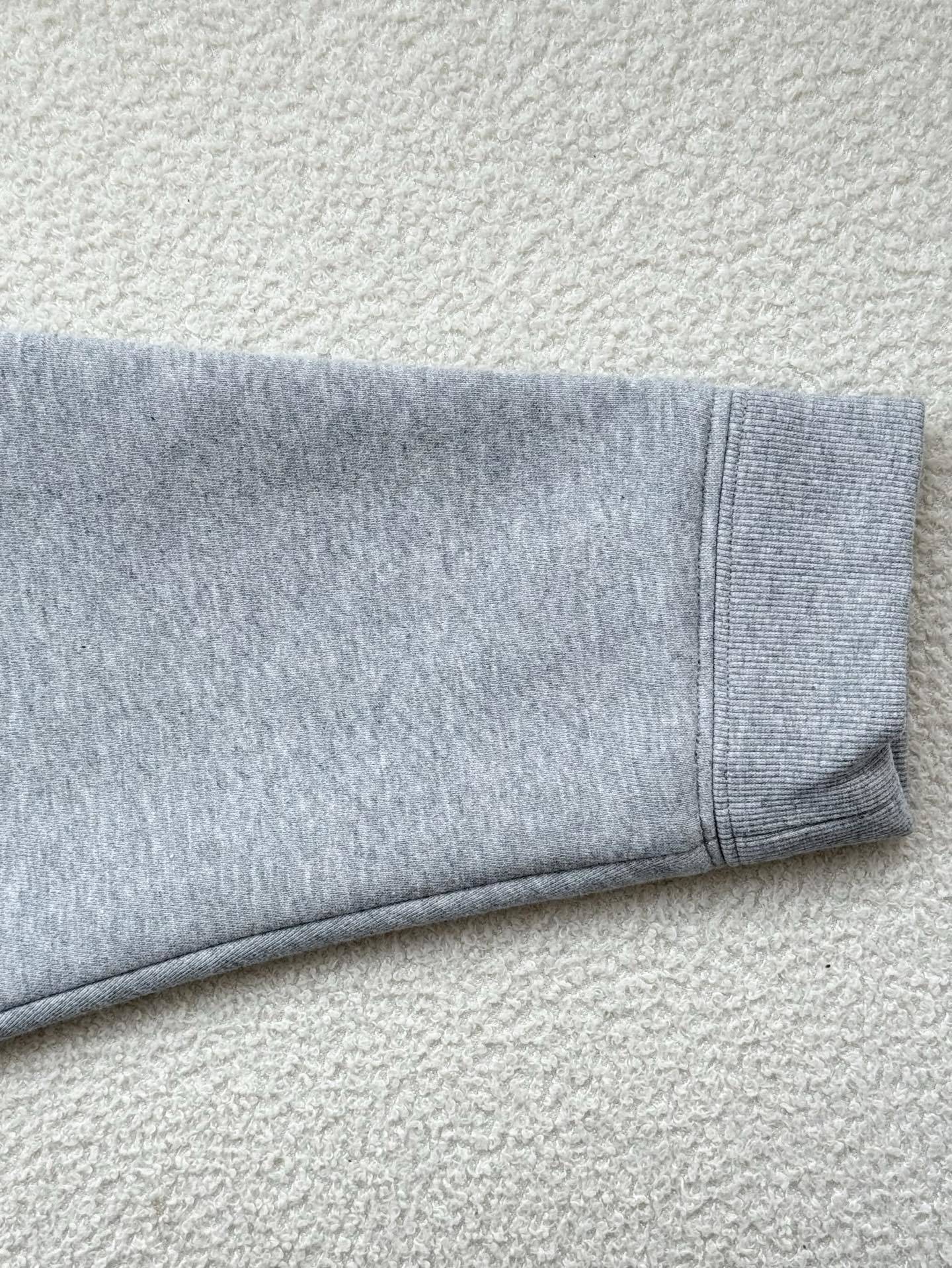 ZIP-UP COLLARED SWEATSHIRT