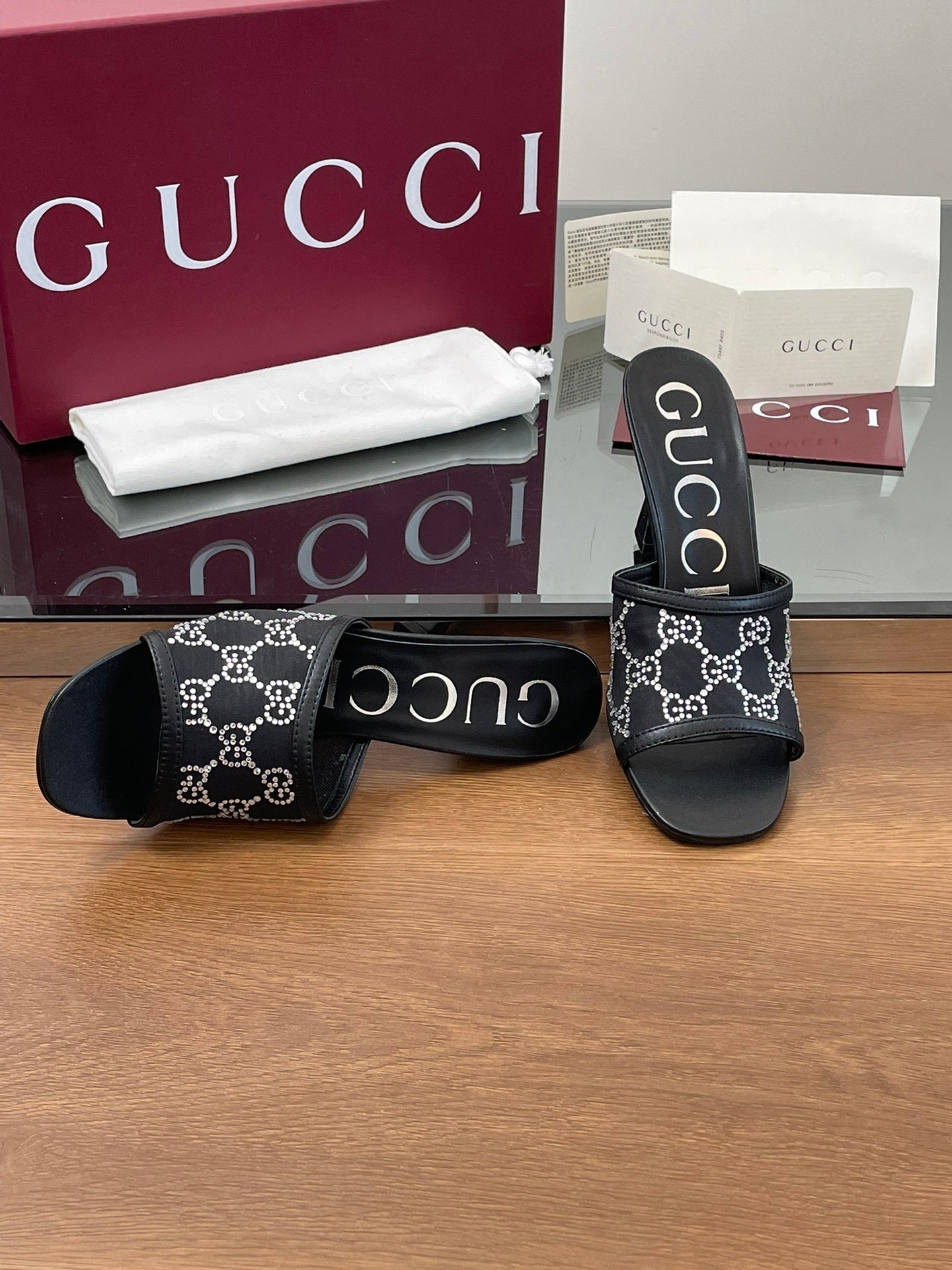BLACK CRYSTAL PATTERN HEEL SLIDES