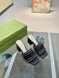 BLACK TEXTURED BLOCK HEEL MULES