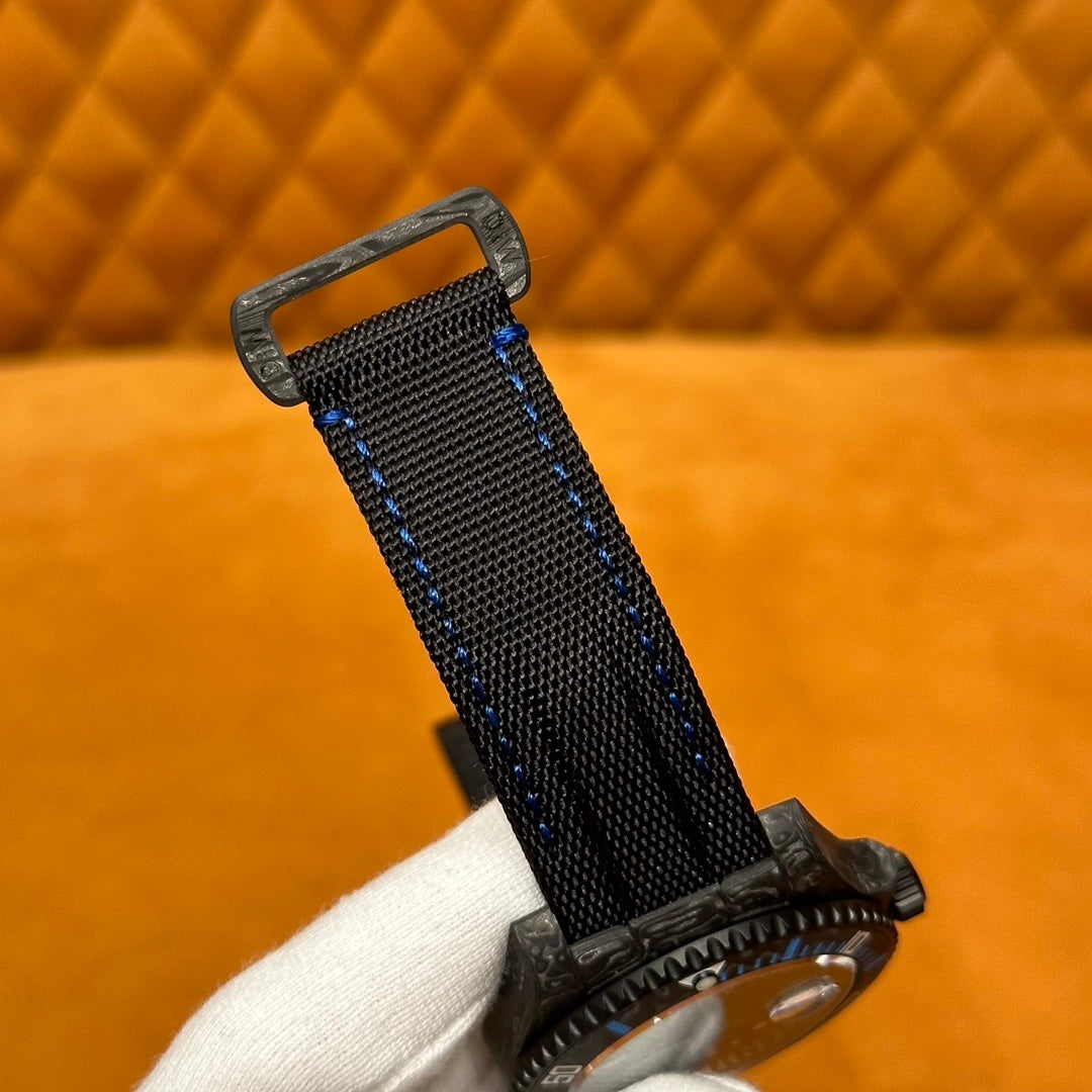 LUXURY SPORT WATCH WITH PREMIUM BOX SET
