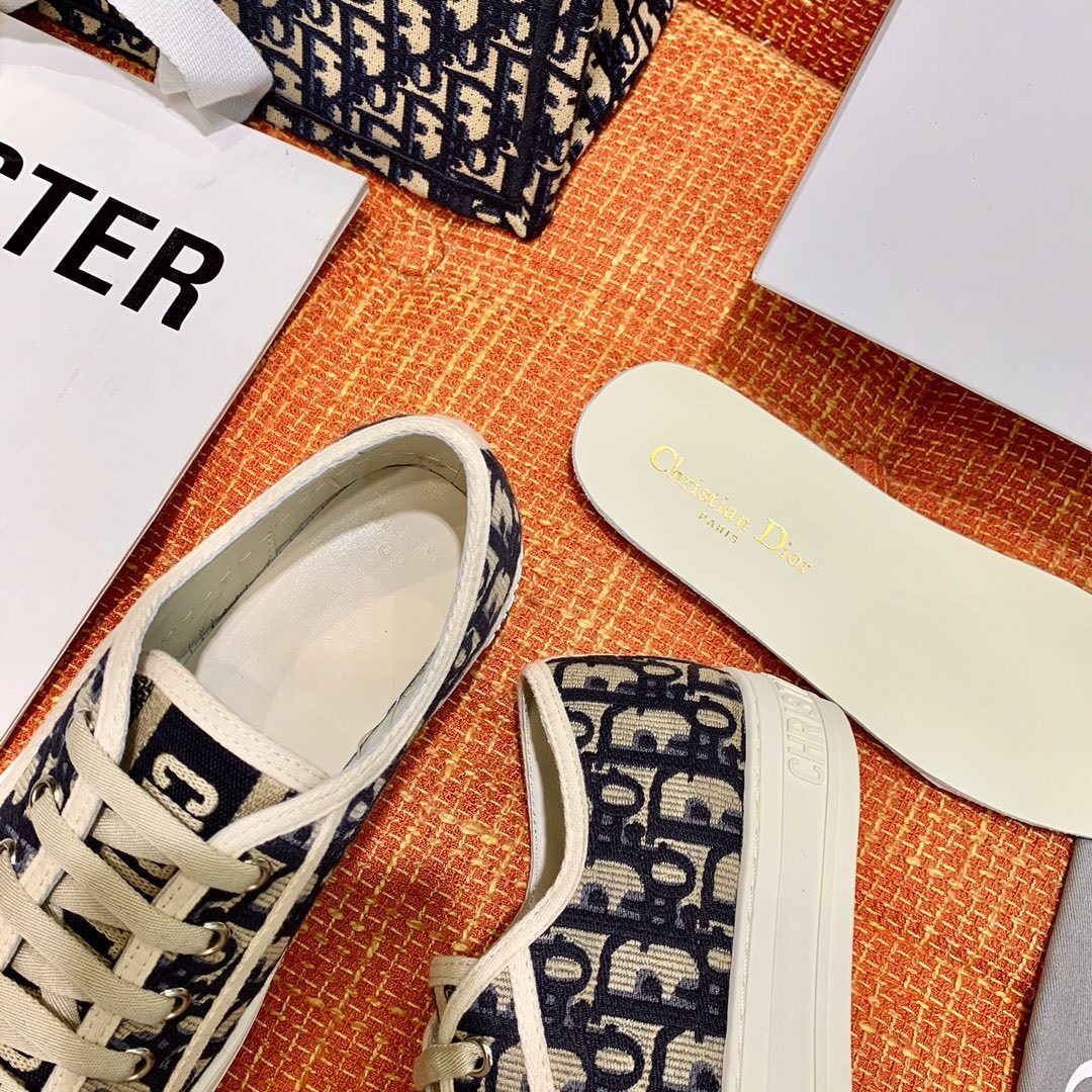 OBLIQUE MONOGRAM LOW-TOP CANVAS SNEAKERS