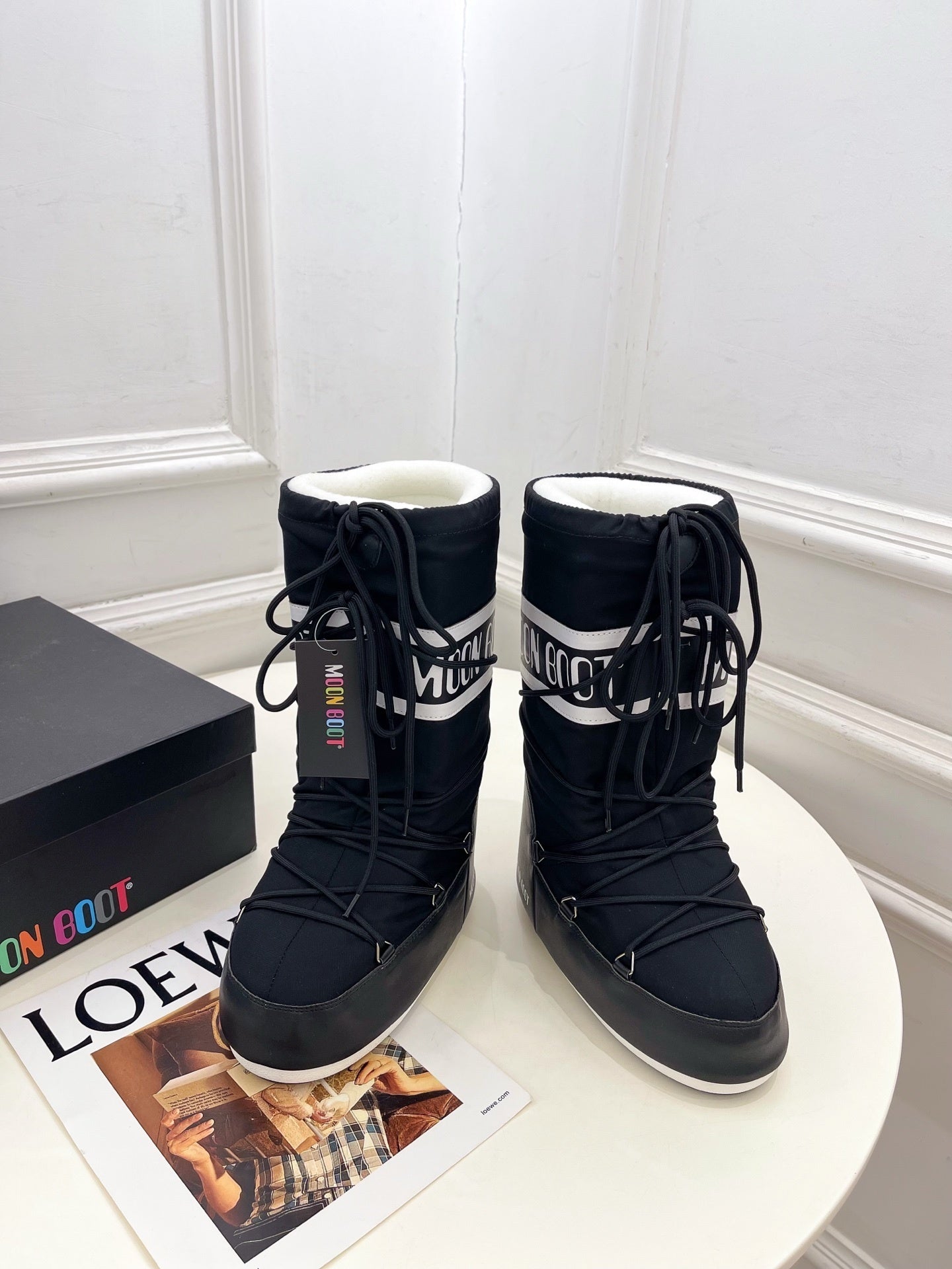 BLACK PADDED LACE-UP WINTER BOOTS