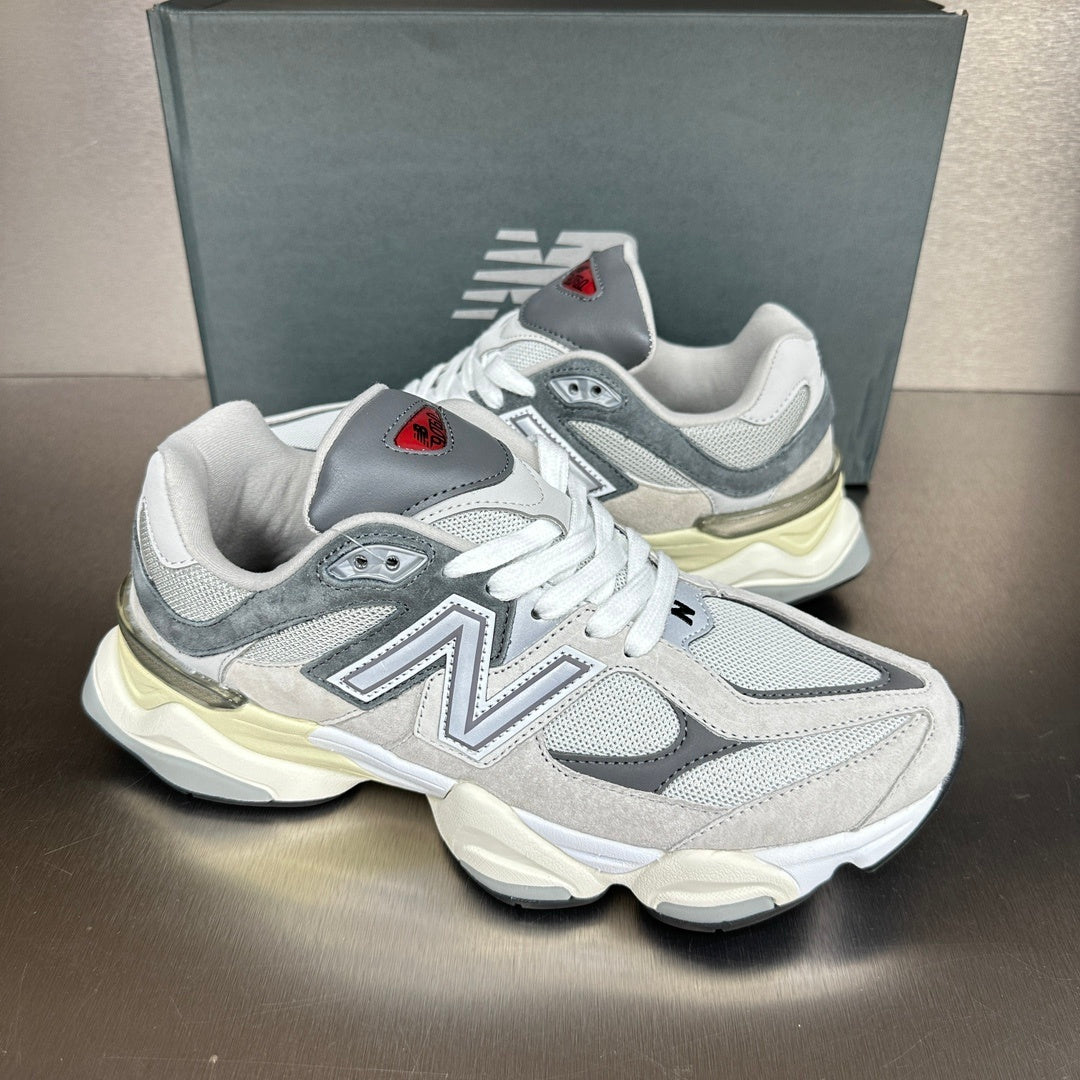 EVERYDAY WALKING SNEAKERS WITH BALANCED COMFORT FIT