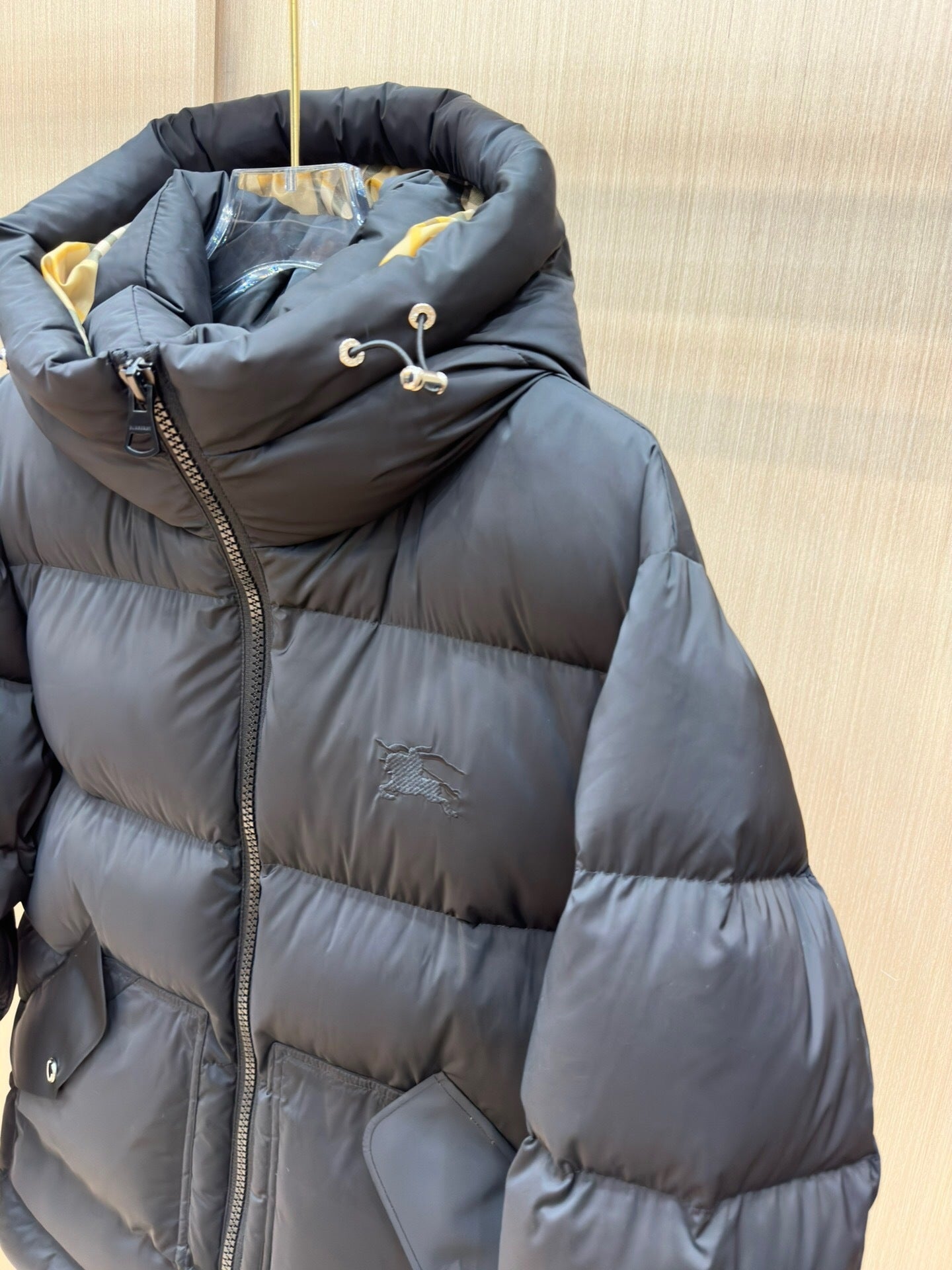 CLASSIC QUILTED HOODED PUFFER JACKET