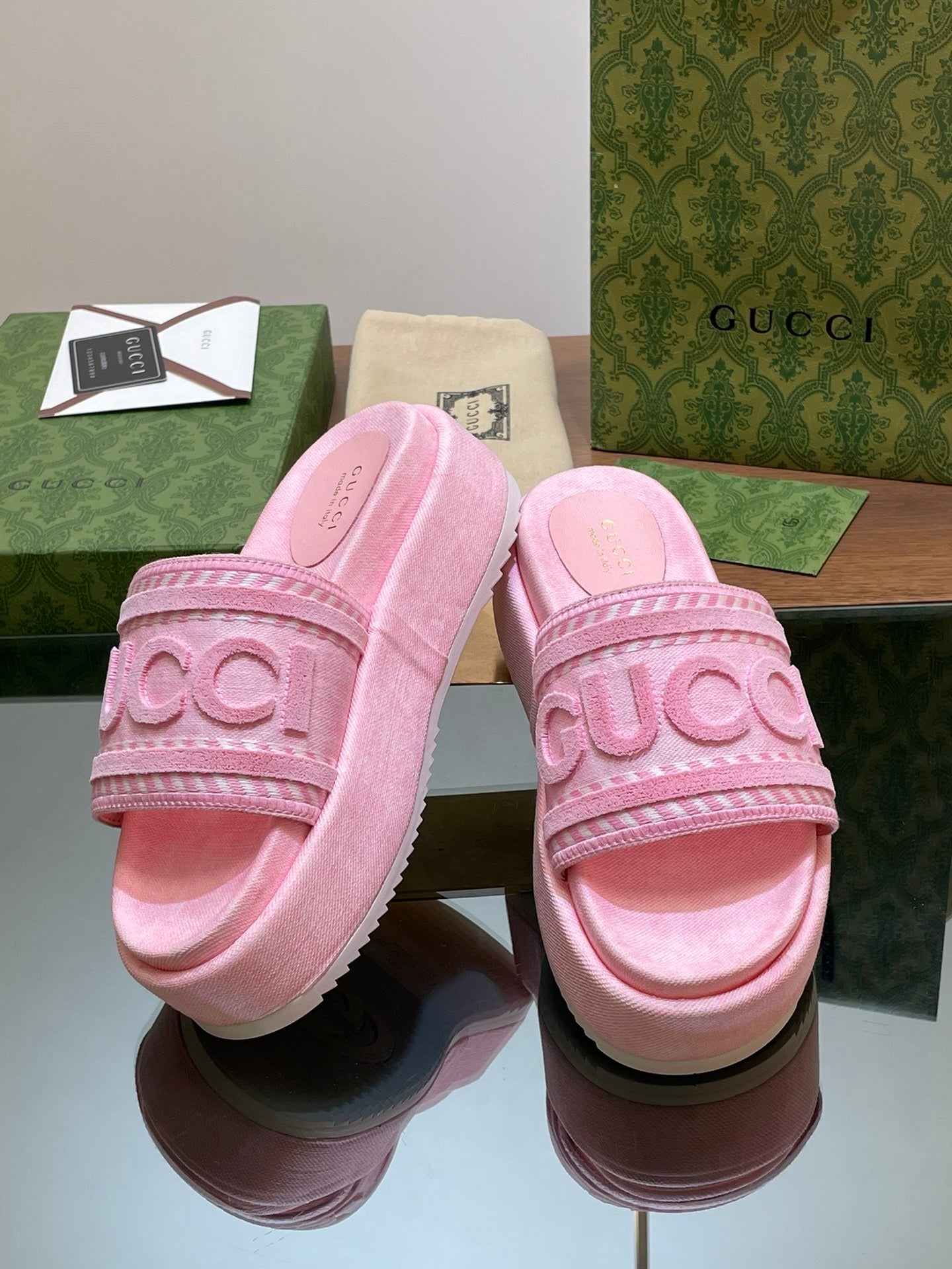 PINK LOGO PLATFORM SLIDE SANDALS