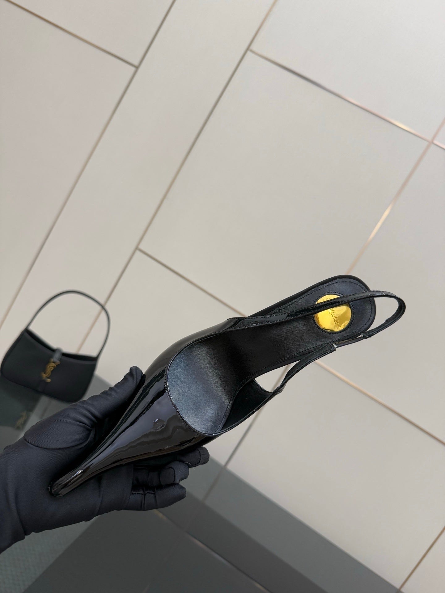 BLACK PATENT SLINGBACK POINTED HEELS
