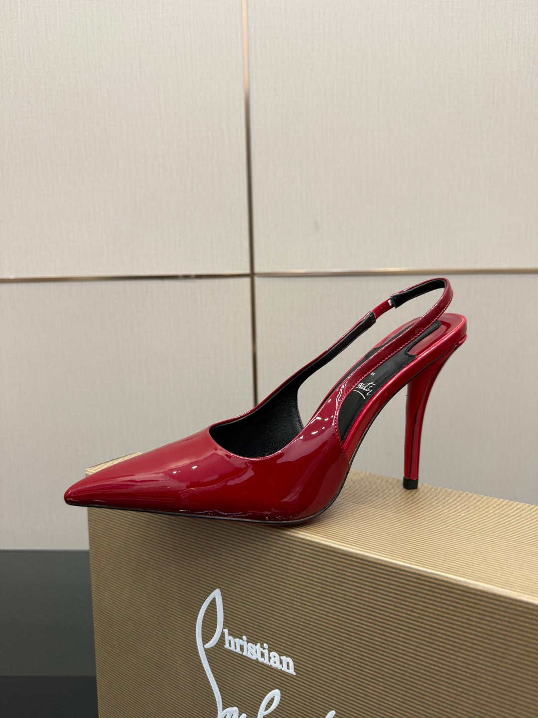 RED PATENT SLINGBACK POINTED HEELS