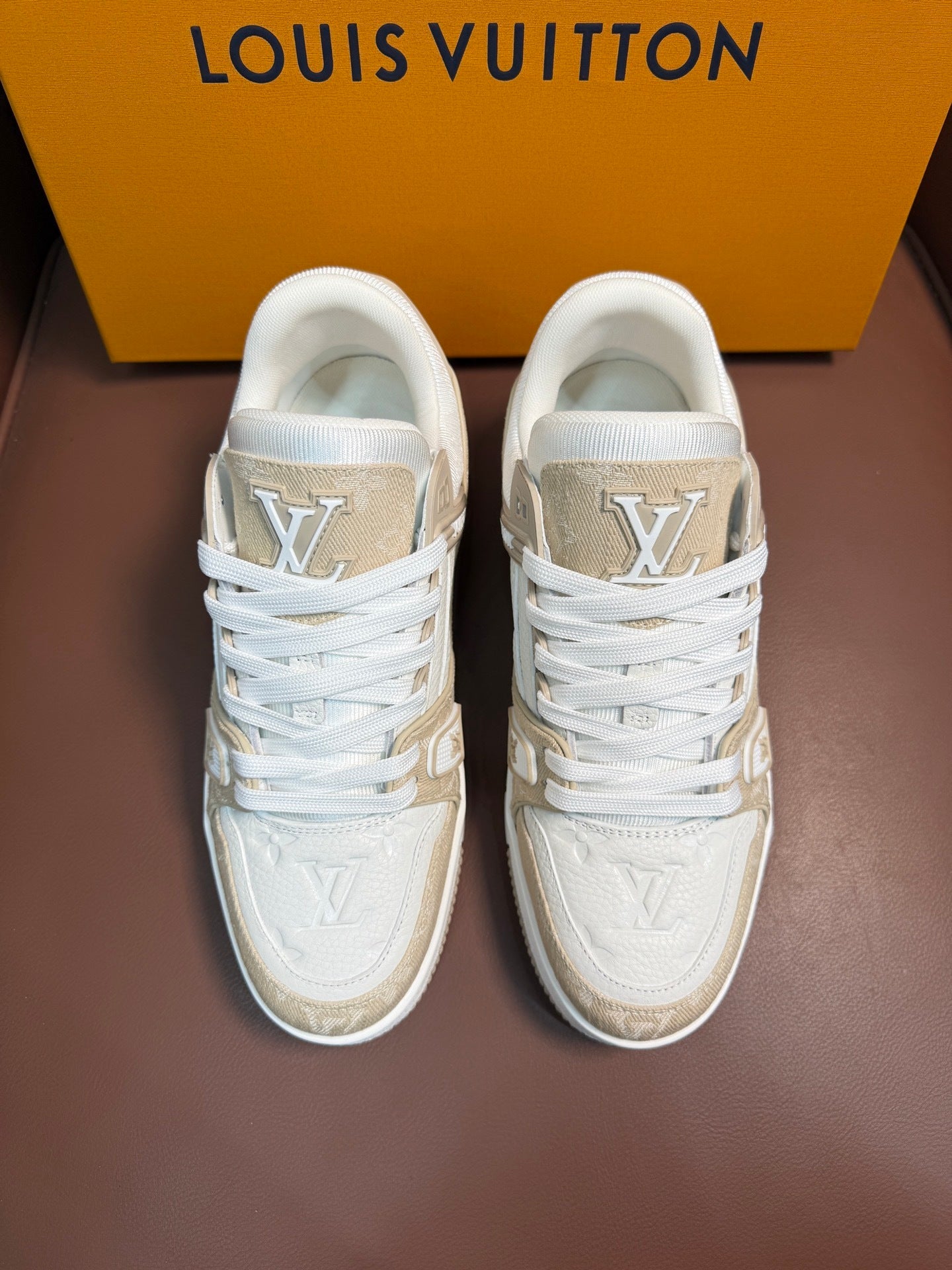 BEIGE & WHITE TEXTURED LOW-TOP SNEAKERS