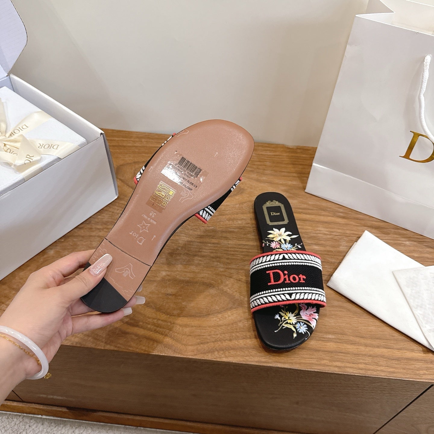 BLACK FLORAL LOGO STRAP SLIDE SANDALS
