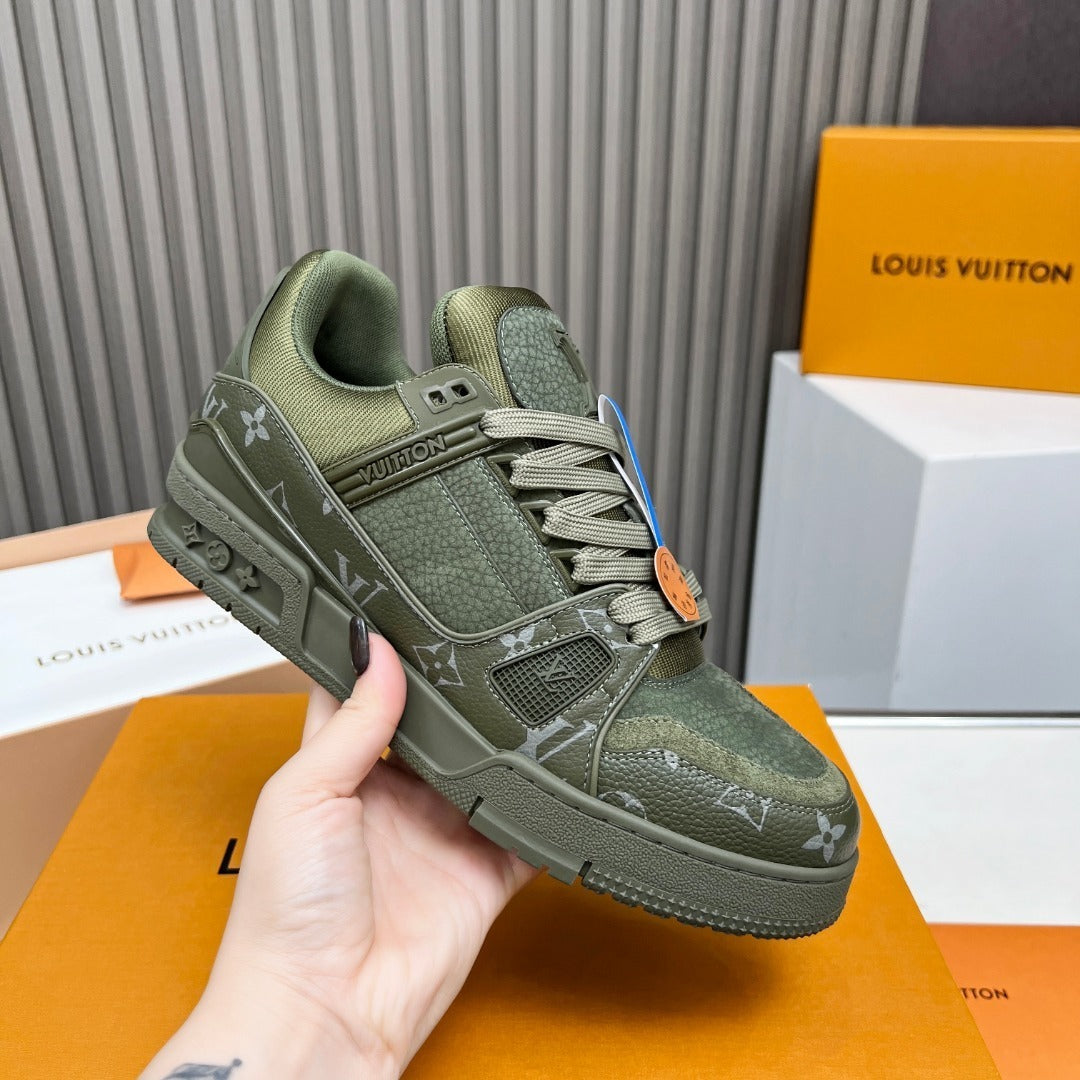 OLIVE GREEN TEXTURED LOW-TOP SNEAKERS