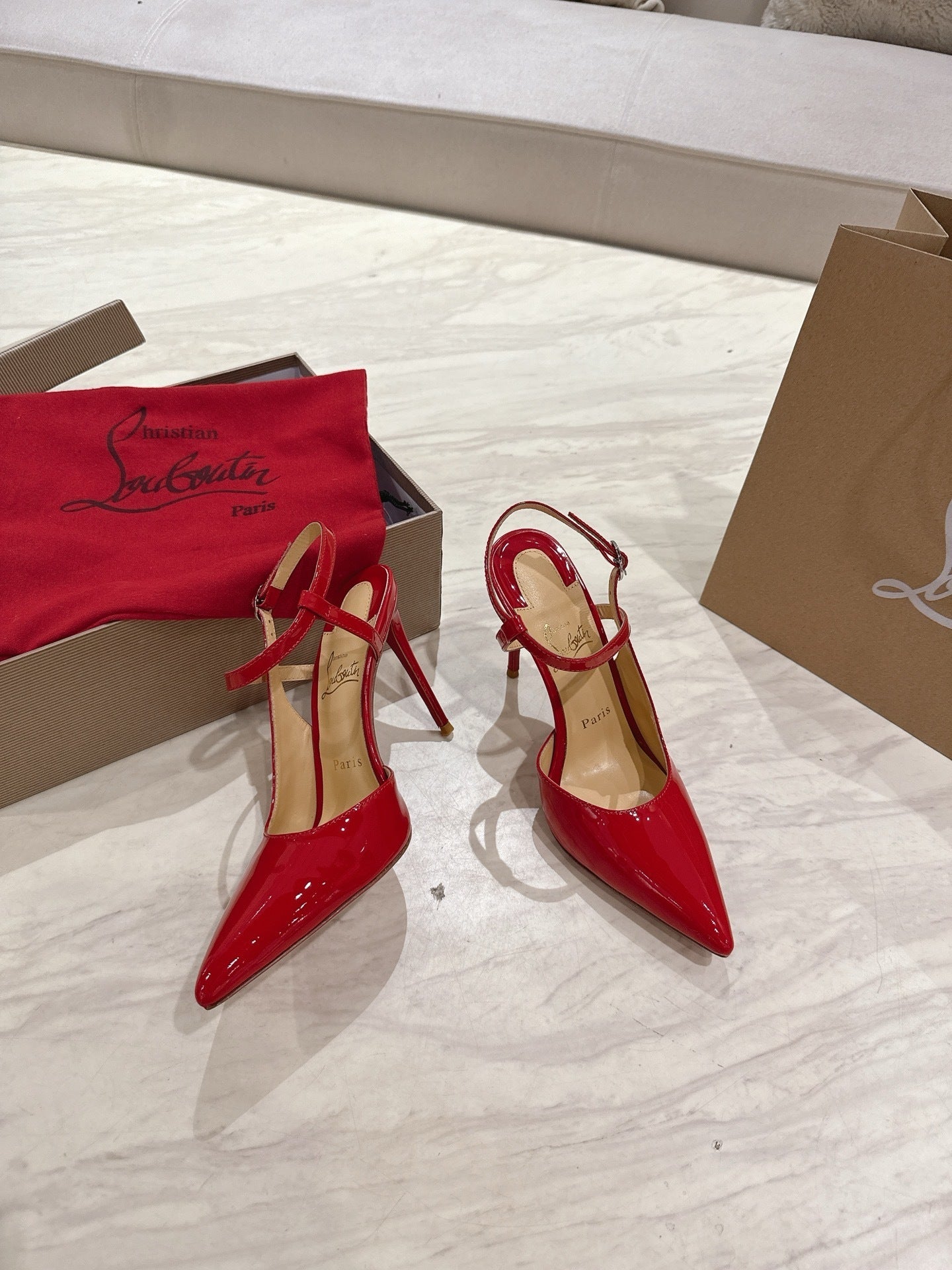 RED PATENT ANKLE-STRAP POINTED HEELS