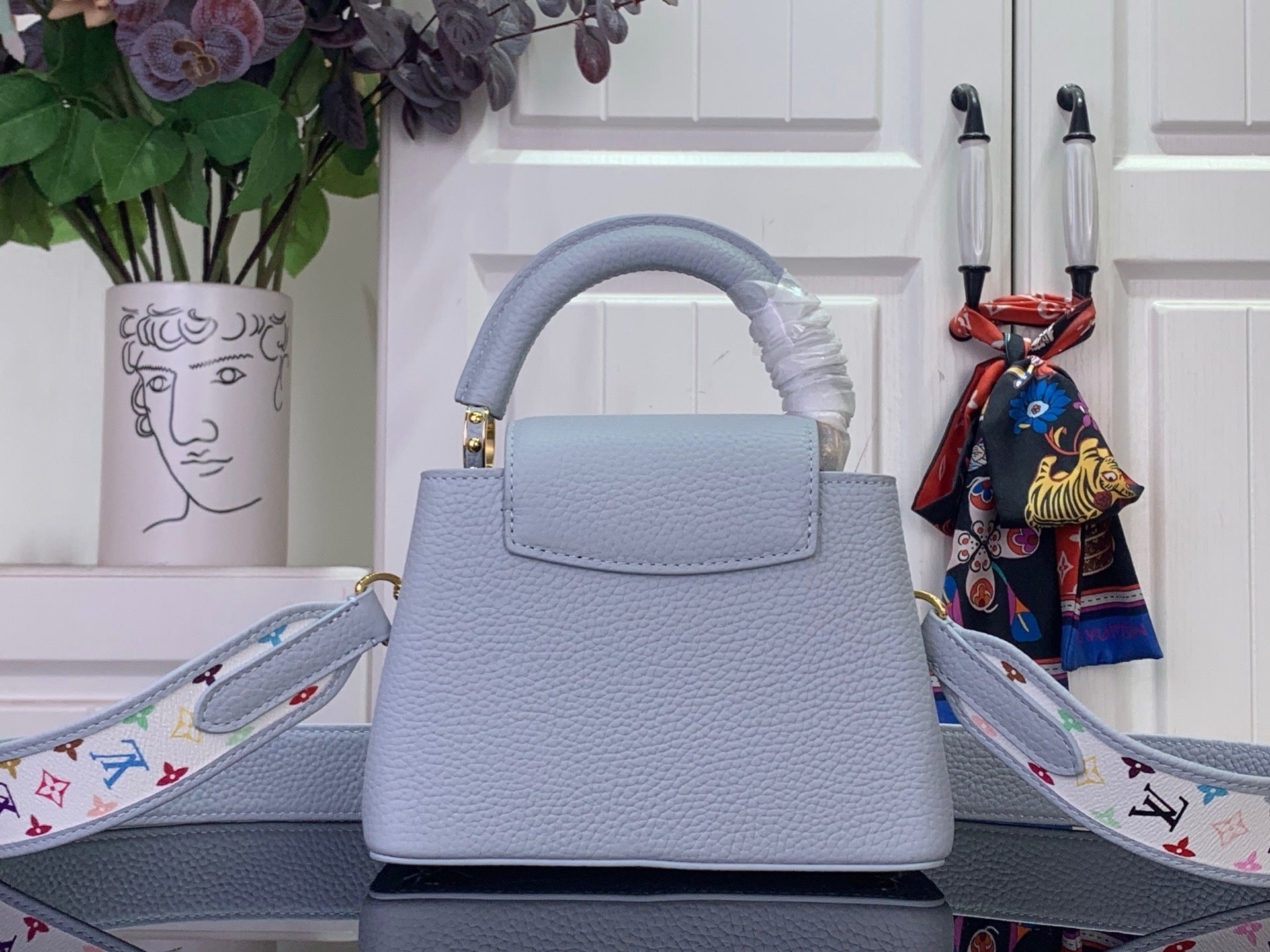 STRUCTURED TOP HANDLE BAG