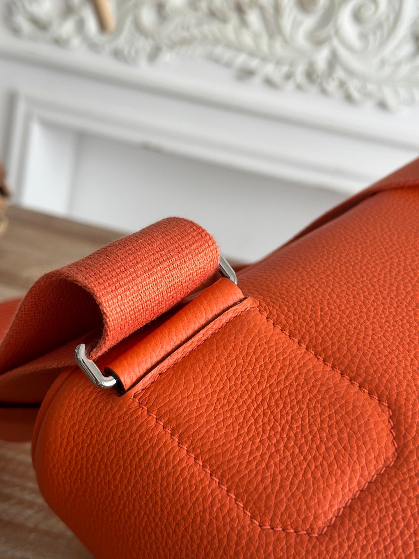 ORANGE TEXTURED LEATHER LOCK CROSSBODY BAG