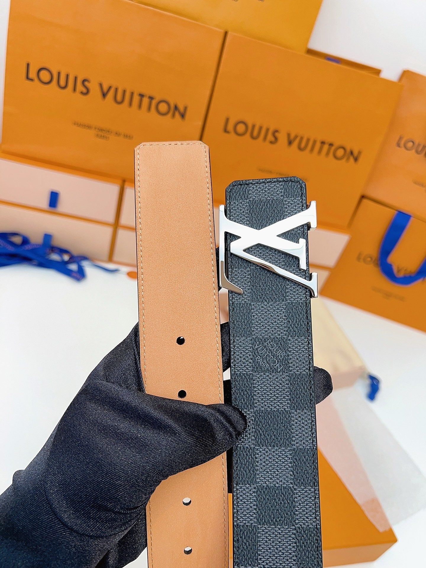CHECKERED LEATHER BELT – SILVER BUCKLE STYLE
