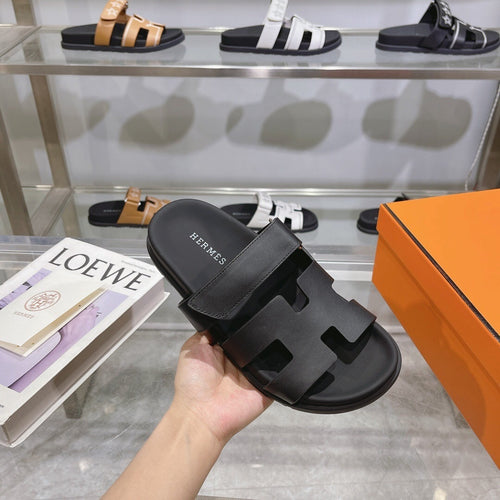 BLACK ADJUSTABLE STRAP SLIDE SANDALS