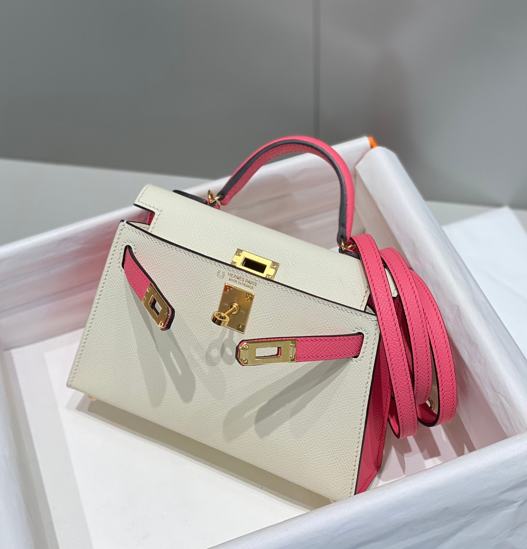 LUXURY MINI WHITE & PINK LEATHER TOP HANDLE BAG