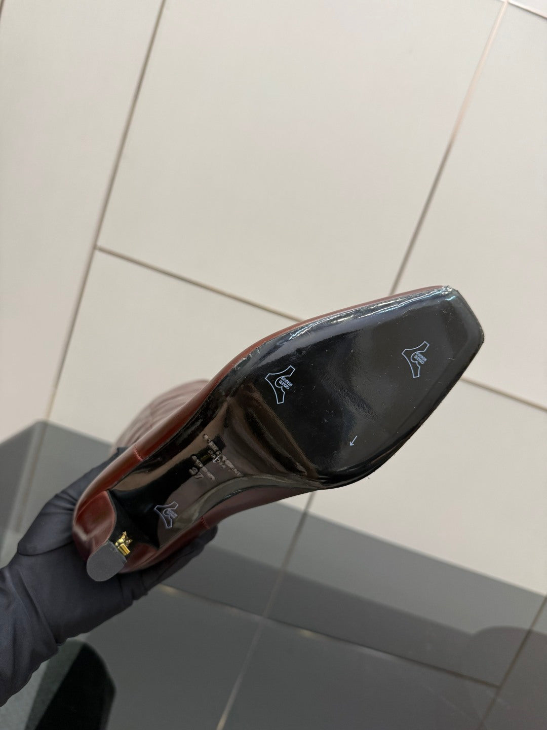 LEATHER KNEE-HIGH STILETTO BOOTS