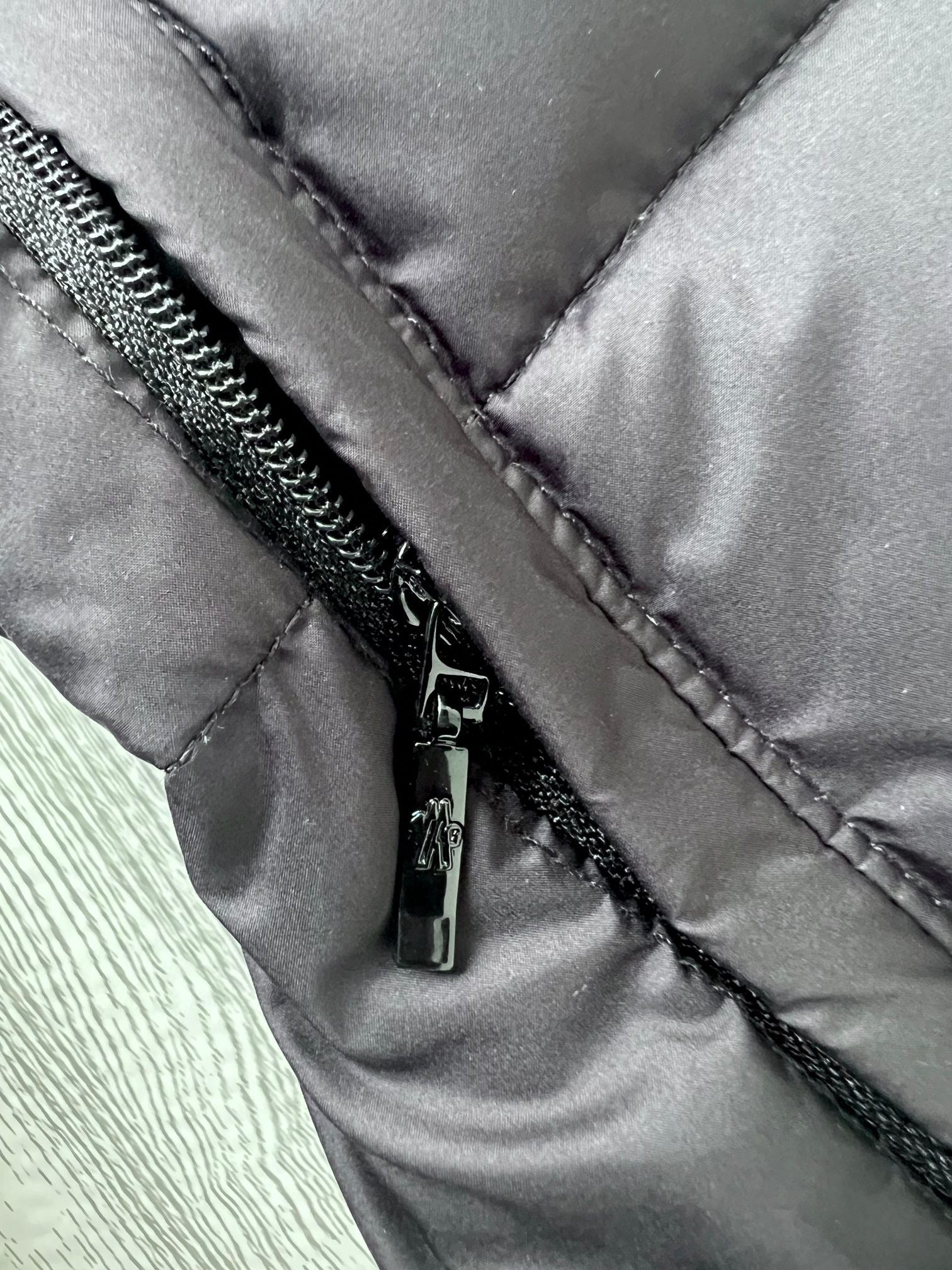 WOMEN’S LONG PADDED HOODED WINTER COAT