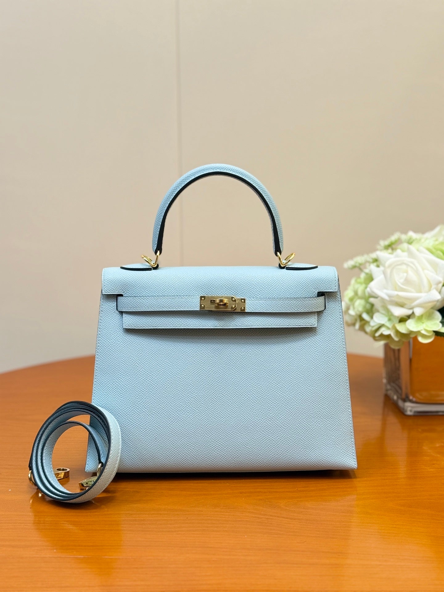 POWDER BLUE ELEGANCE TOP HANDLE BAG