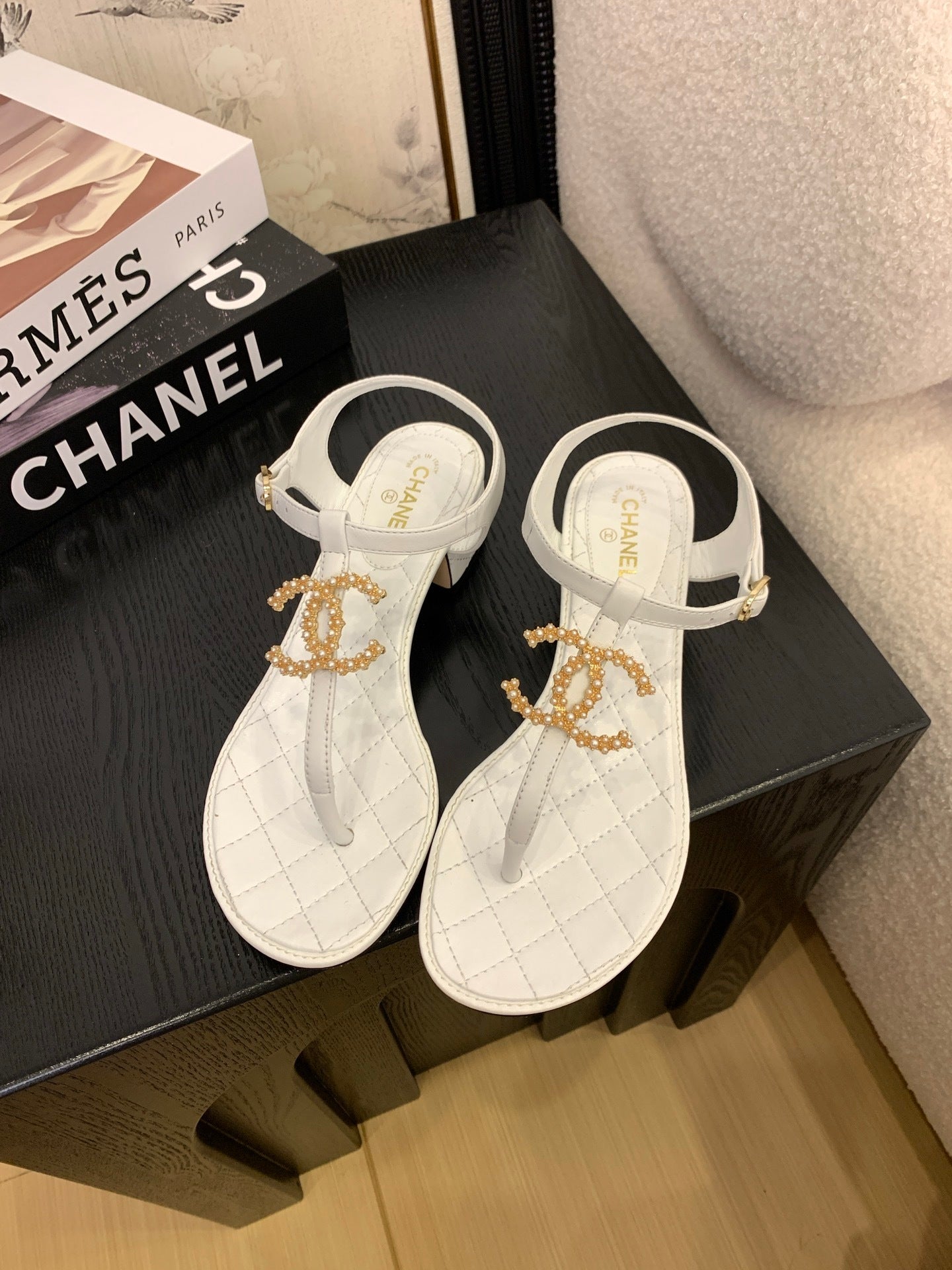 QUILTED PEARL THONG SANDALS – IVORY