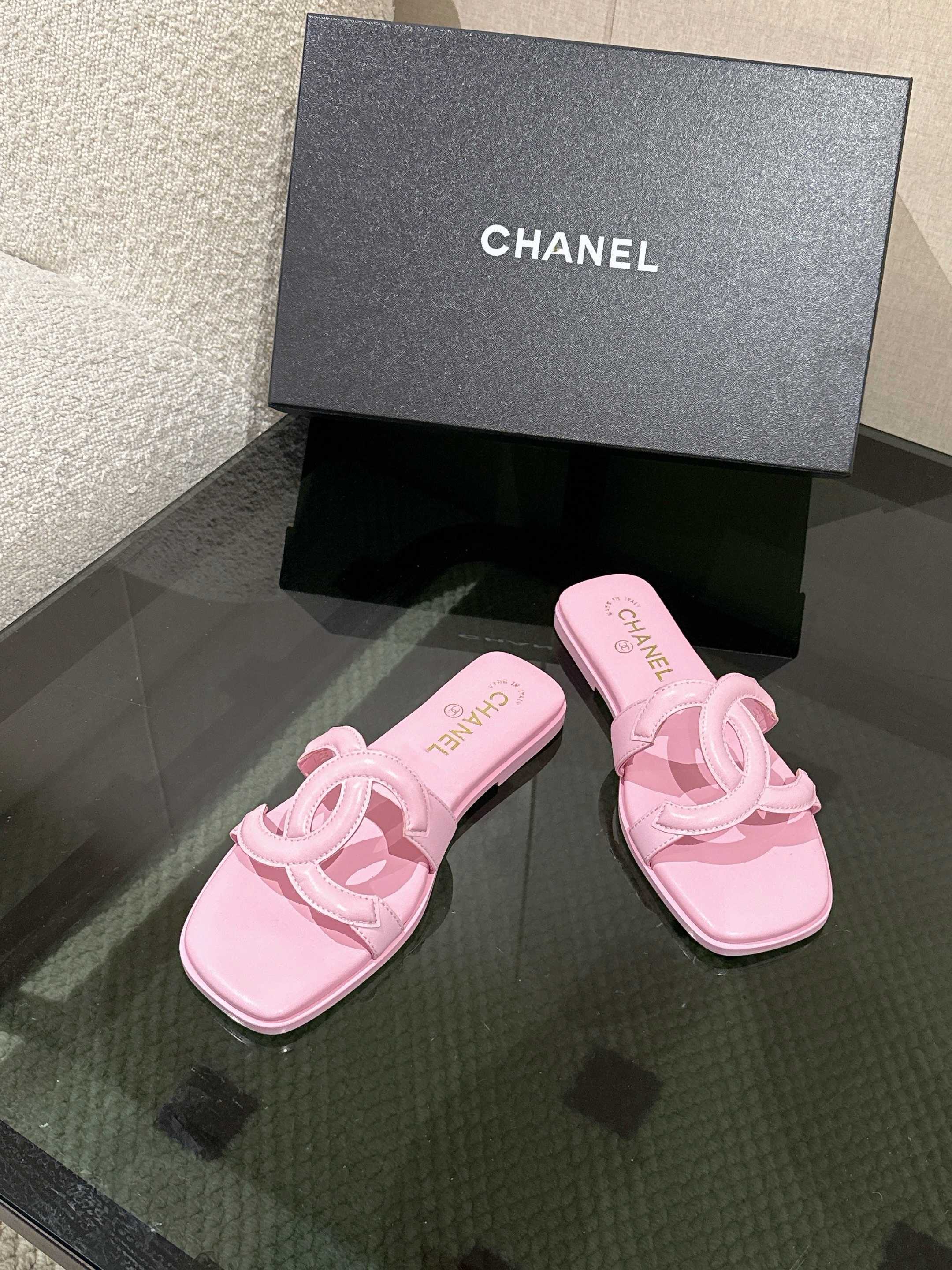PINK MINIMALIST SLIDE SANDALS