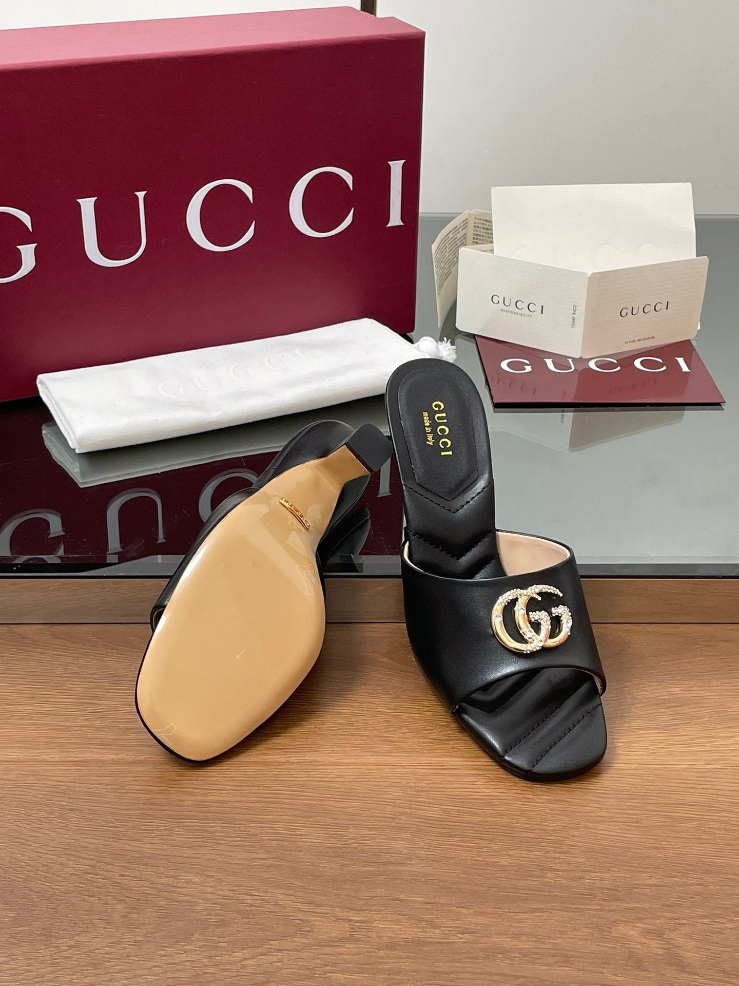 BLACK BLOCK HEEL SLIDES