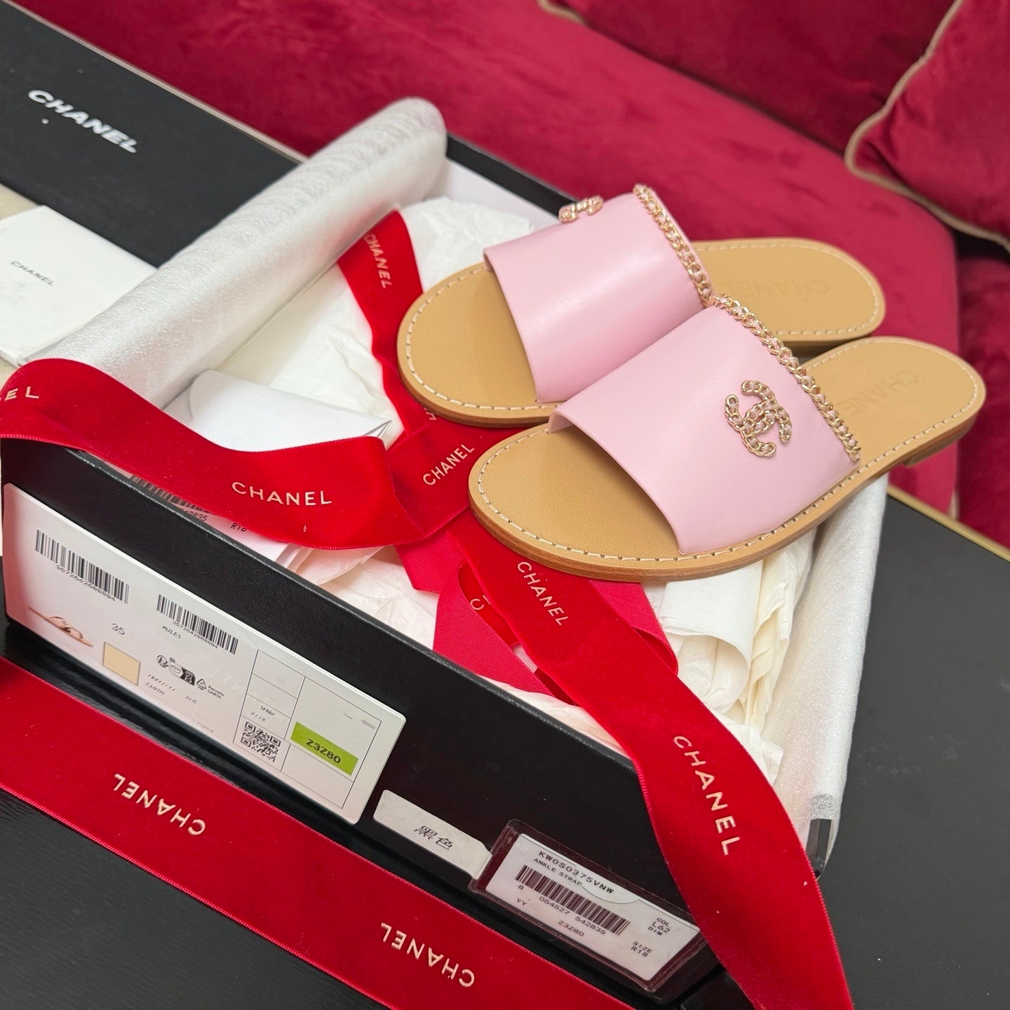 CHAIN LOGO FLAT SLIDE SANDALS