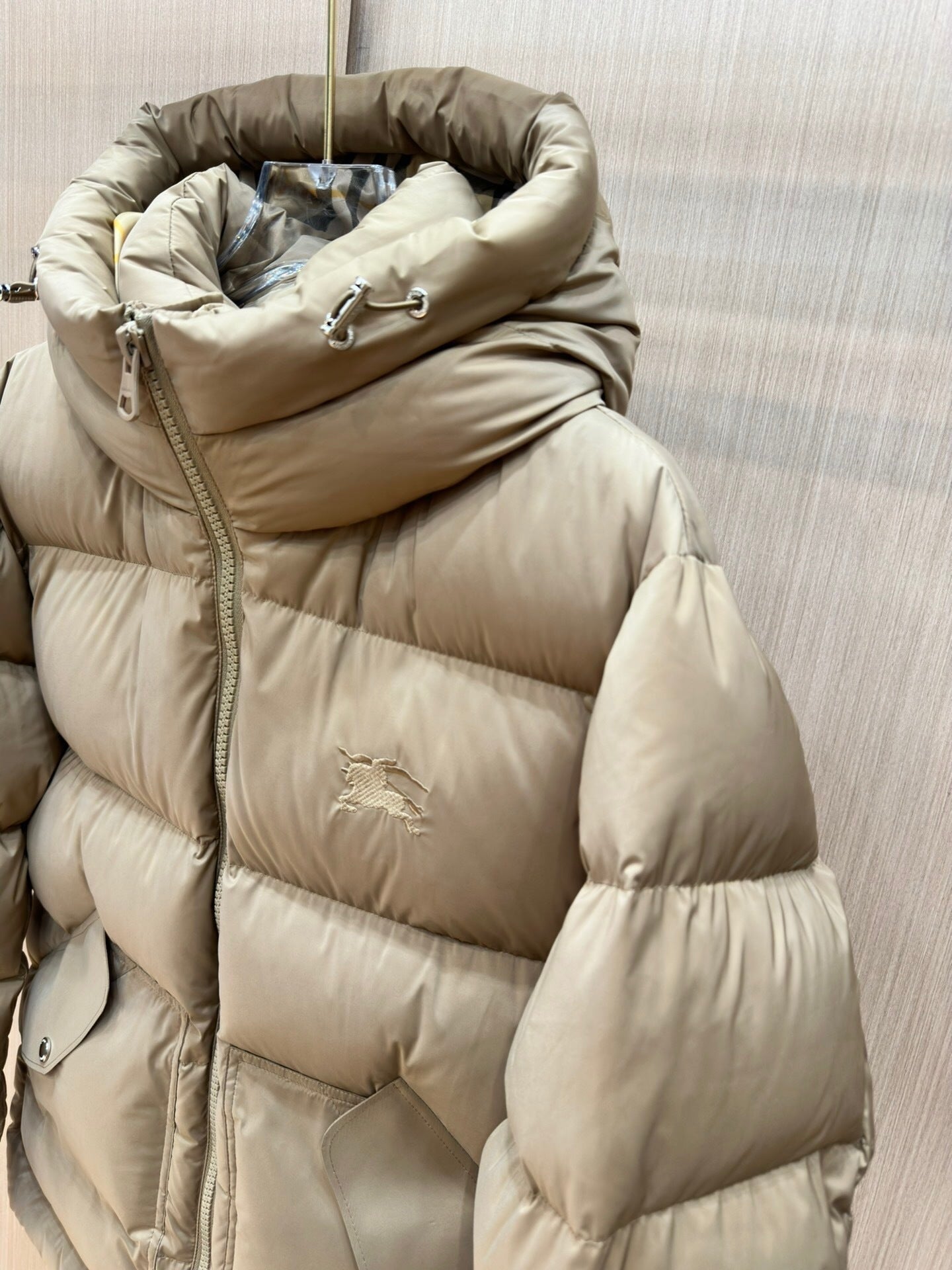 CLASSIC QUILTED HOODED PUFFER JACKET