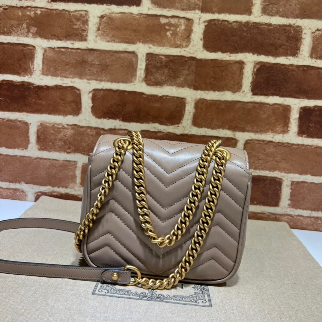 ELEGANT QUILTED MINI SHOULDER BAG