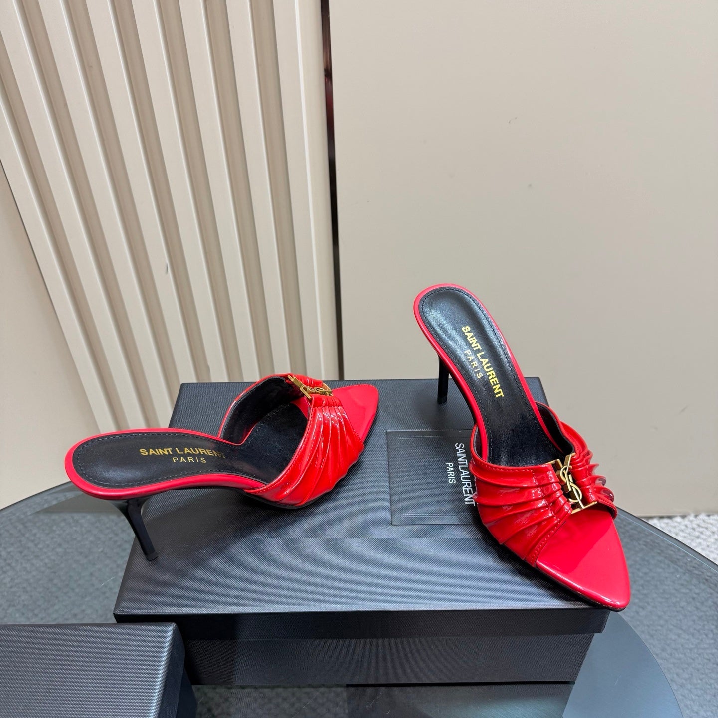 ELEGANT HEELED MULES