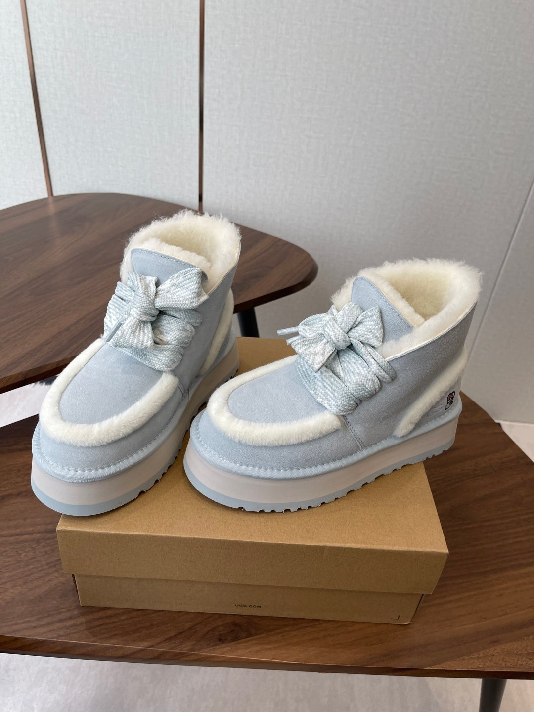 COZY PLATFORM BOOTS – ICE BLUE