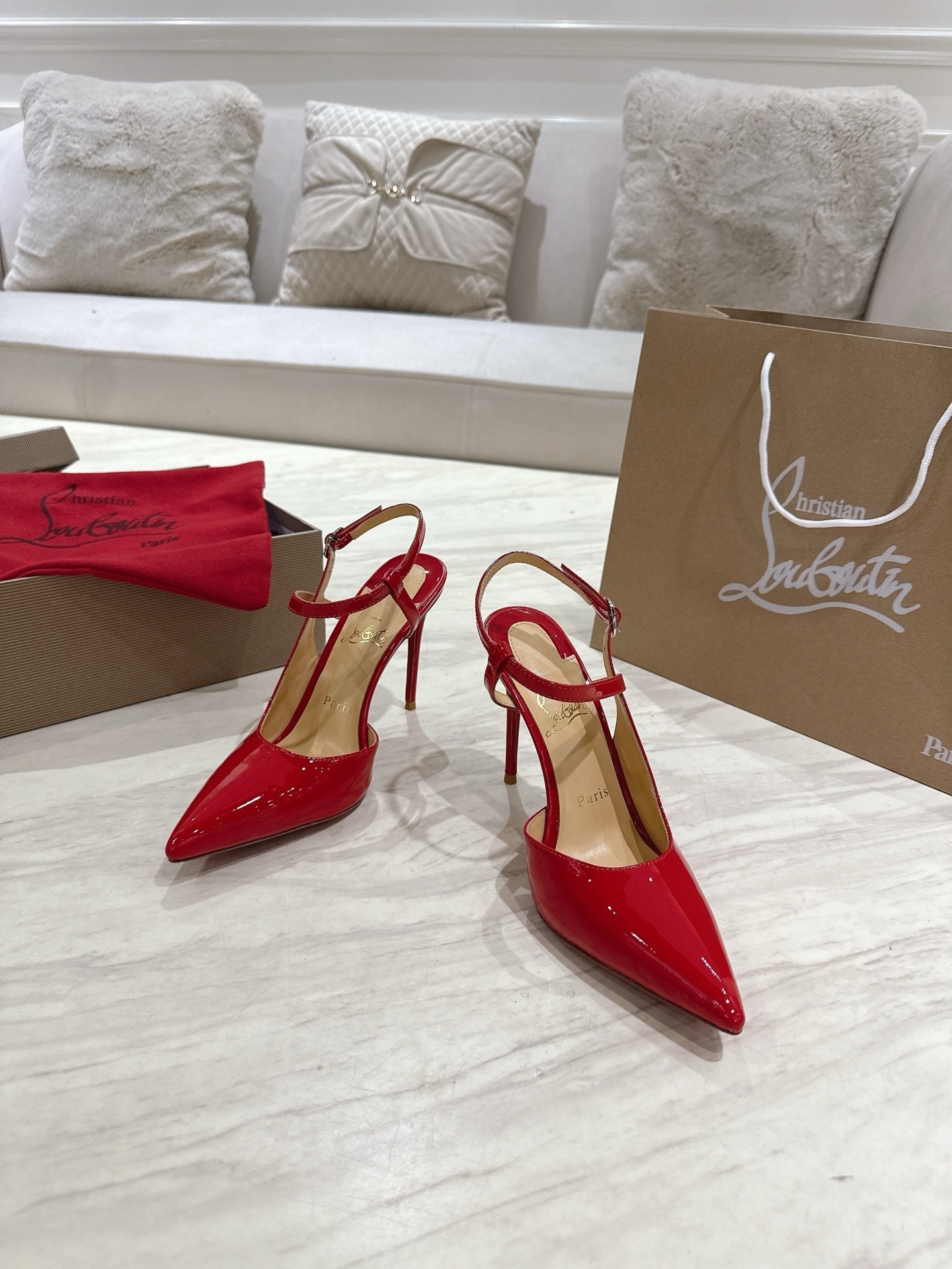 RED PATENT ANKLE-STRAP POINTED HEELS