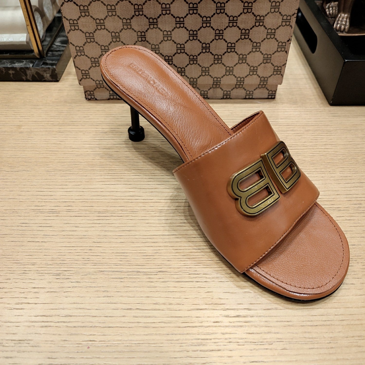 BROWN LOGO LOW HEEL MULE SANDALS