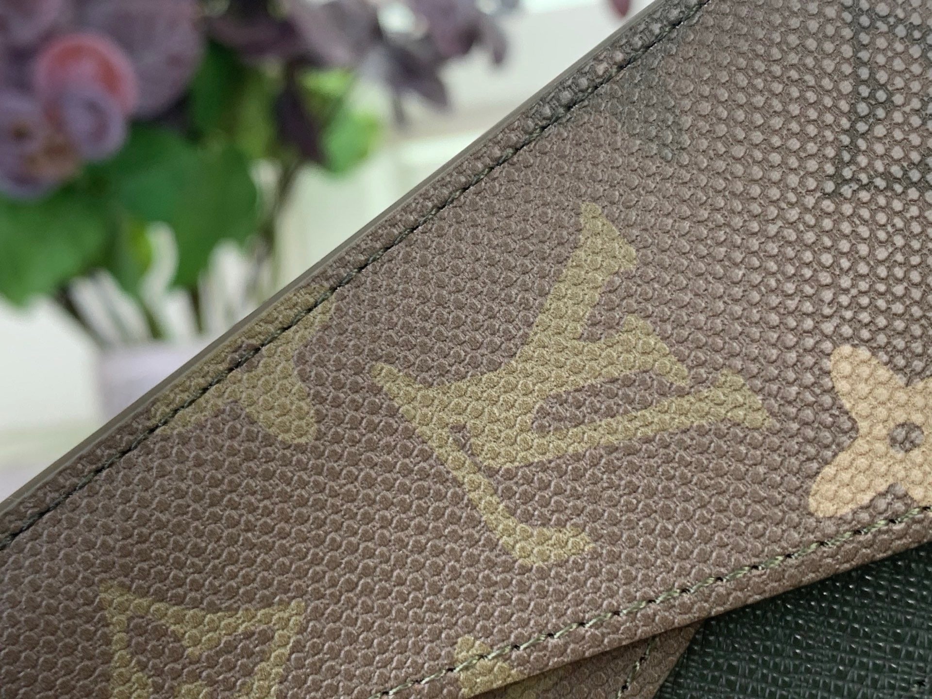 SLIM MONOGRAM WALLET