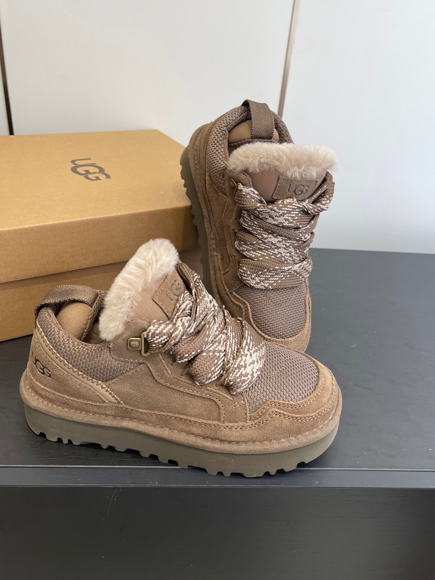 URBAN PLATFORM SNEAKERS