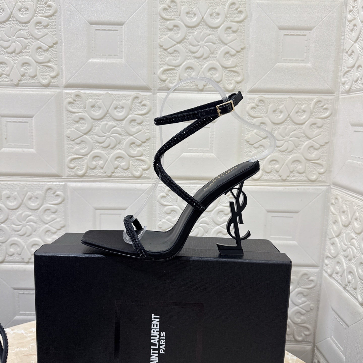ELEGANT STRAPPY HEEL SANDALS