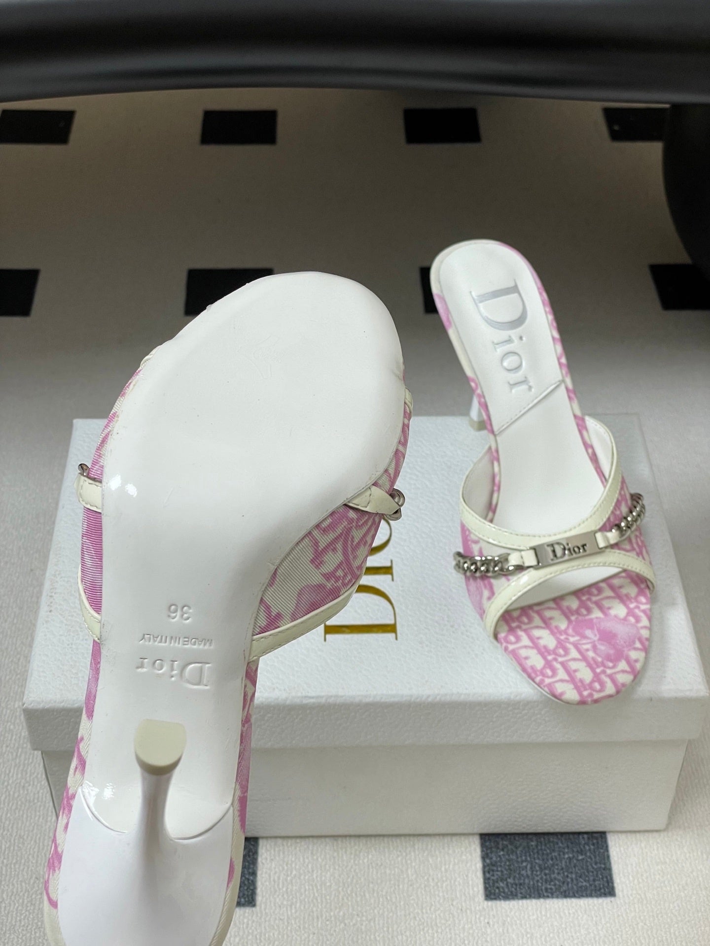 CHAIN DETAIL LOGO PRINT HEELED MULES