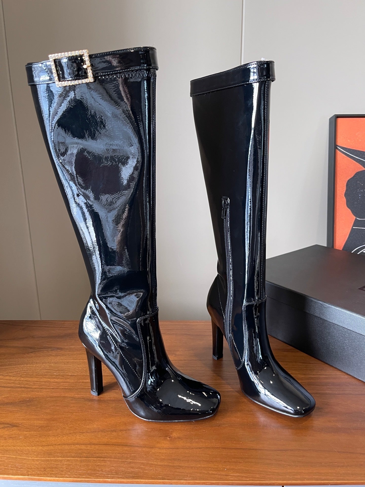 GLOSSY HIGH HEEL KNEE BOOTS
