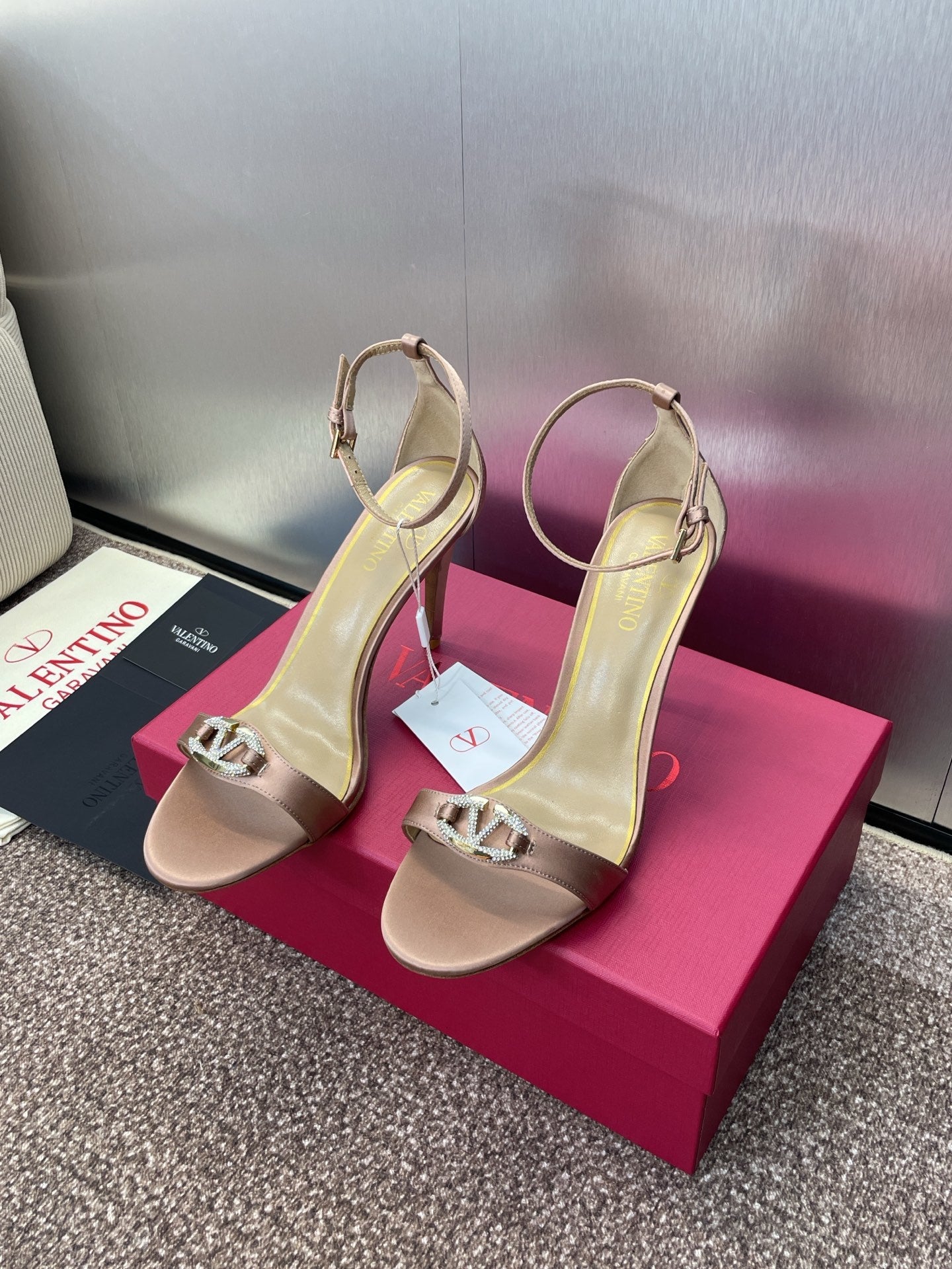 EMBELLISHED ANKLE-STRAP HIGH HEEL SANDALS – NUDE