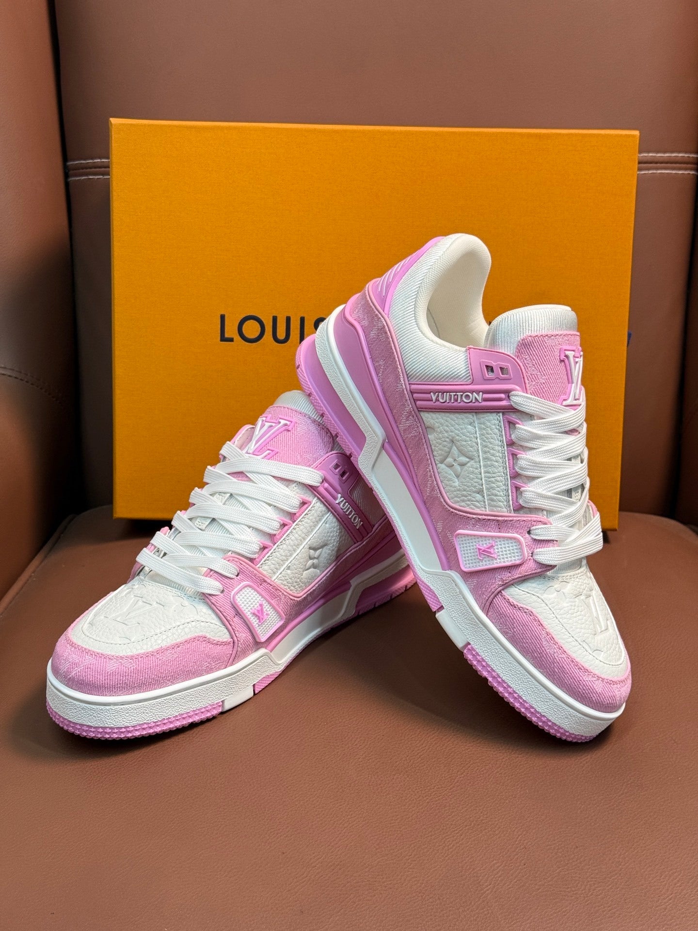 PINK & WHITE TEXTURED LOW-TOP SNEAKERS